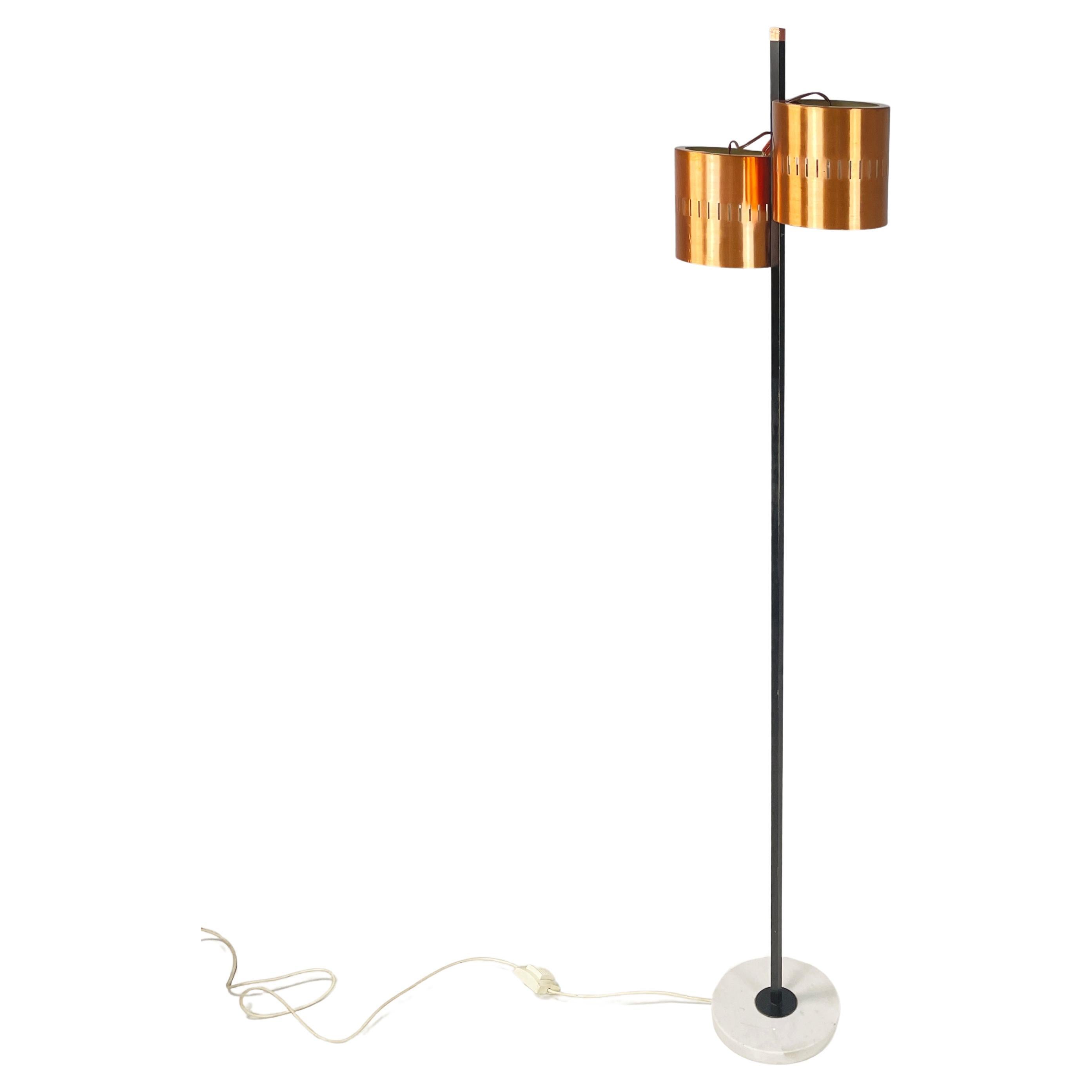 Italian mid-century modern Floor lamp in copper, black metal and marble, 1960s For Sale