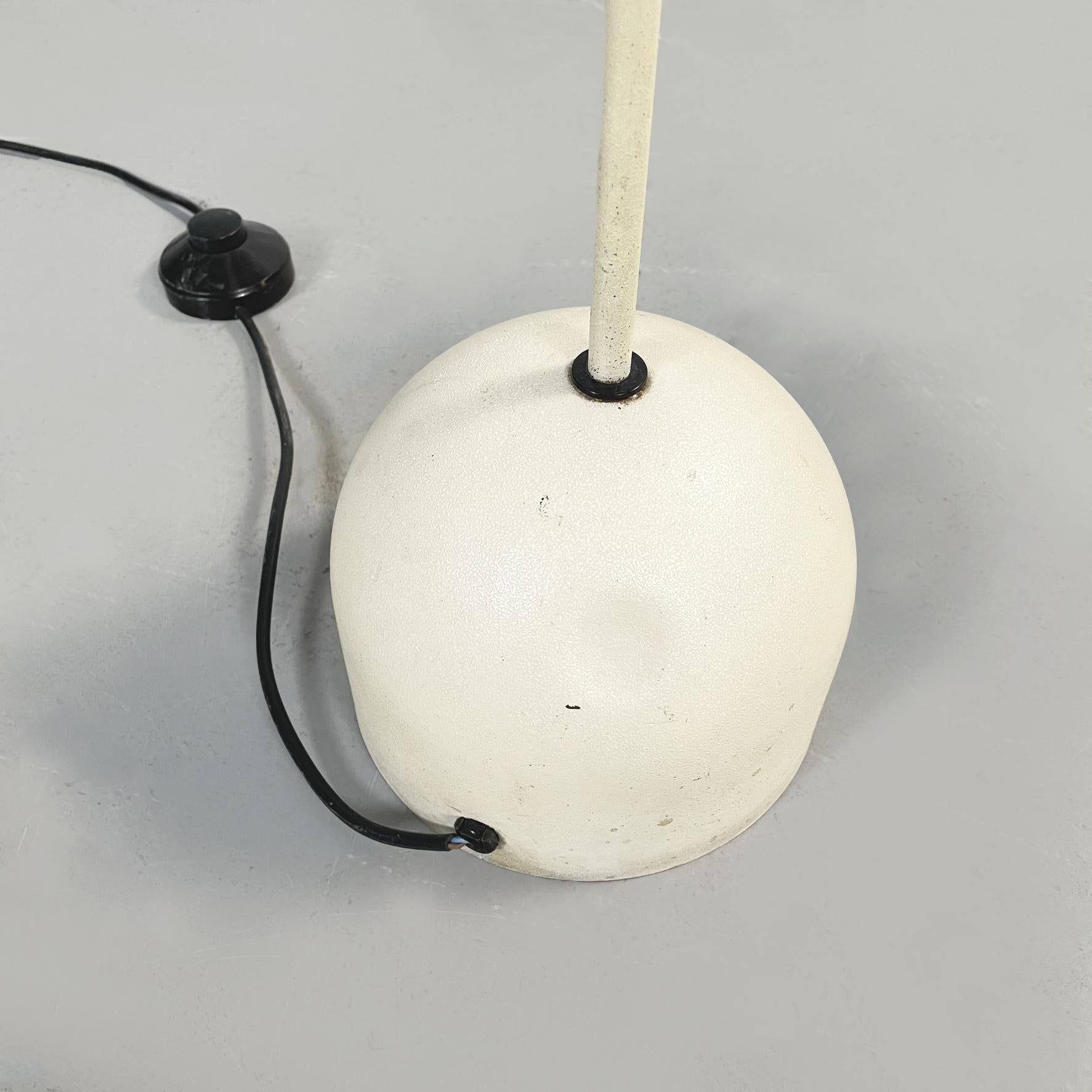 Italian Mid-Century Modern Floor Lamp in White Fabric and Metal, 1980s For Sale 6