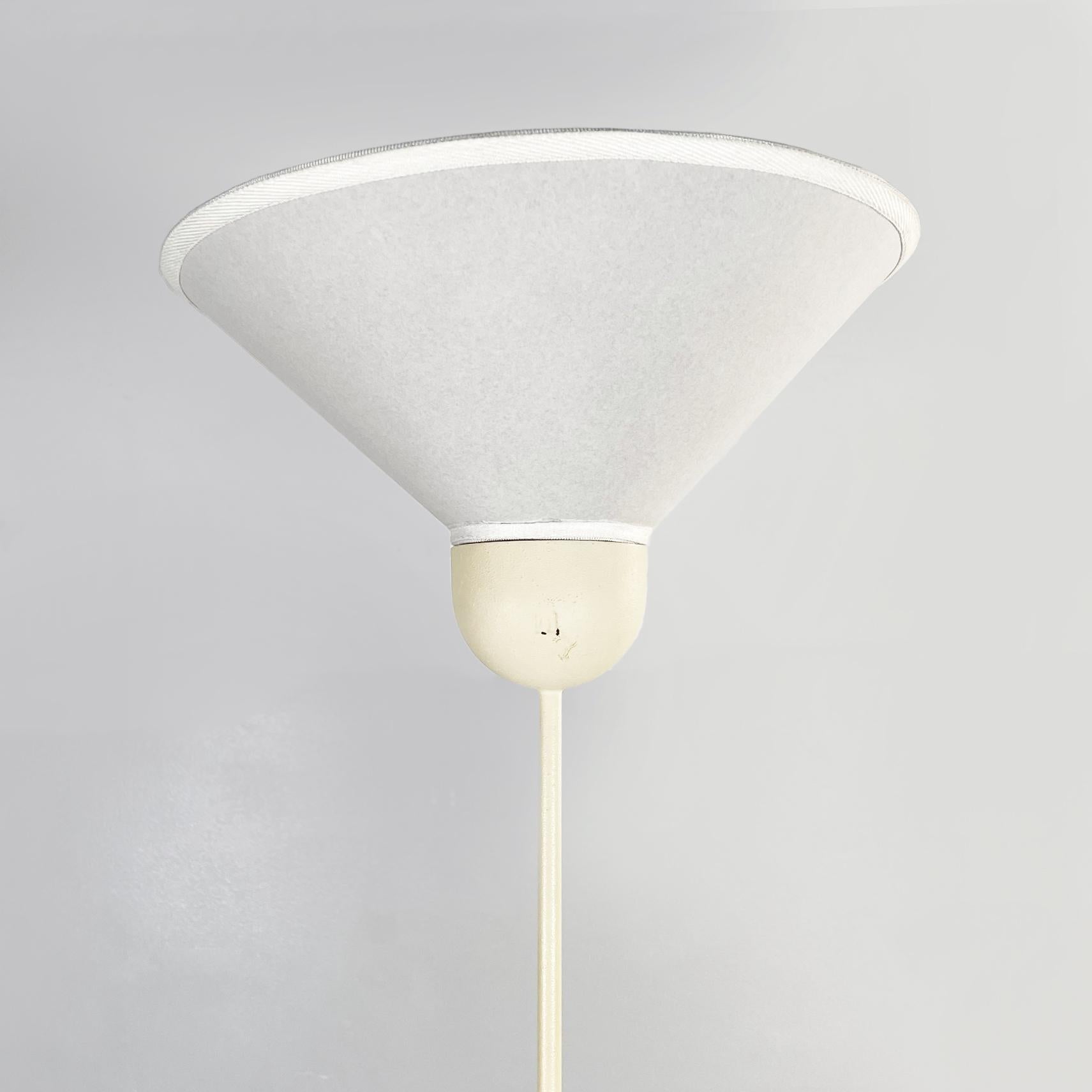 Italian Mid-Century Modern Floor Lamp in White Fabric and Metal, 1980s In Good Condition For Sale In MIlano, IT