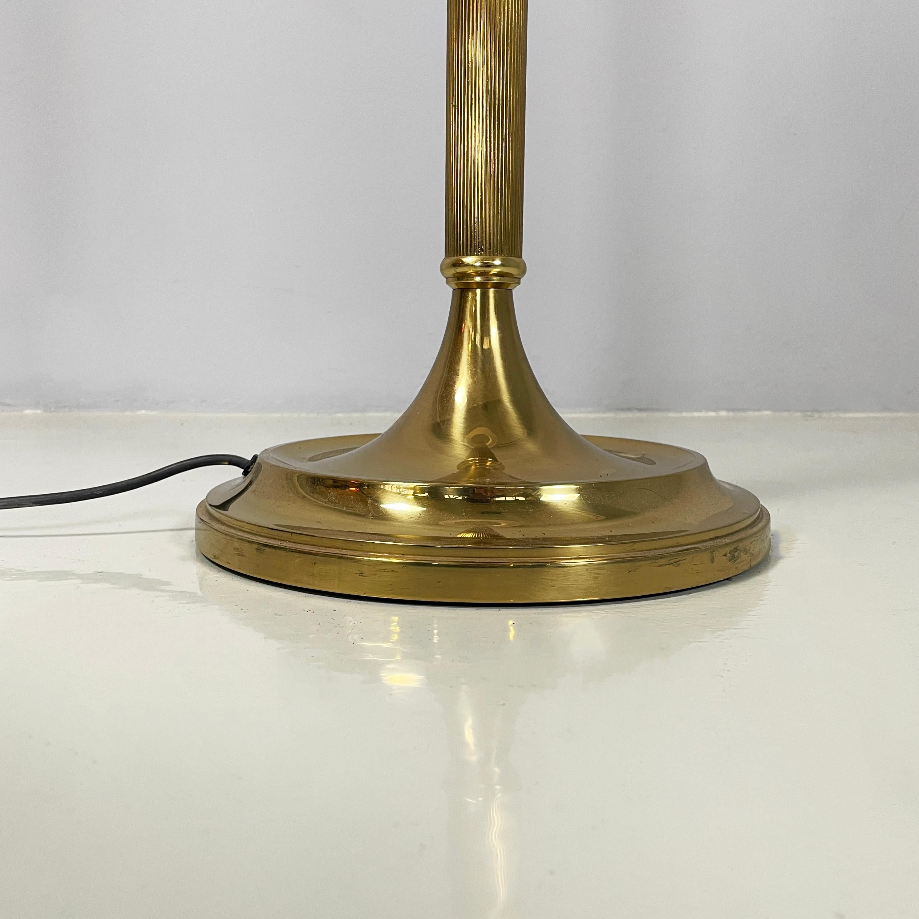 Lampada da terra italiana di metà secolo in tessuto withe in ottone di LAM Bologna anni '60 in vendita 4