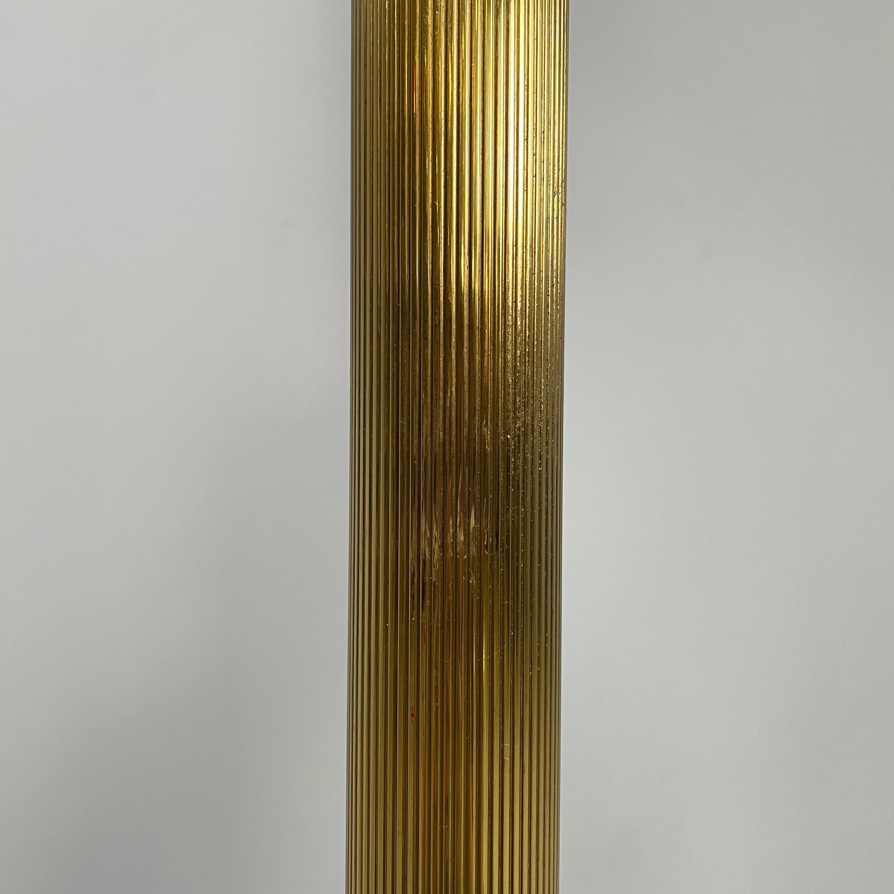 Lampada da terra italiana di metà secolo in tessuto withe in ottone di LAM Bologna anni '60 in vendita 1