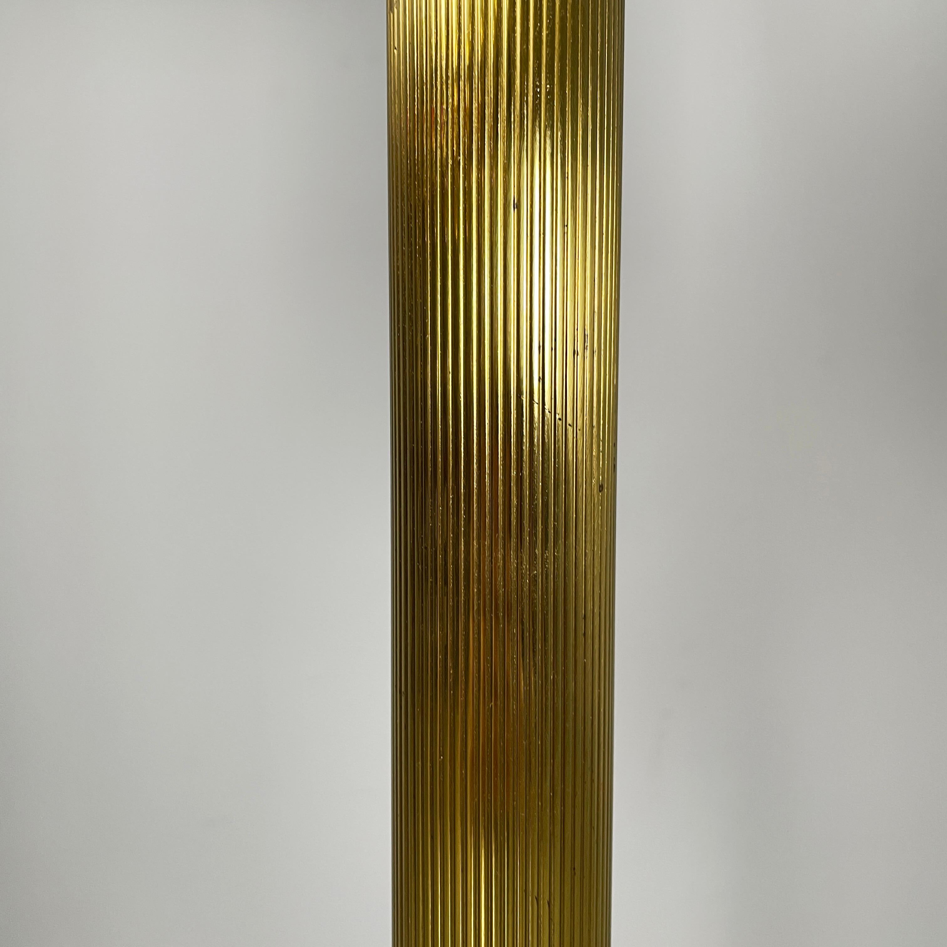 Lampada da terra italiana di metà secolo in tessuto withe in ottone di LAM Bologna anni '60 in vendita 2