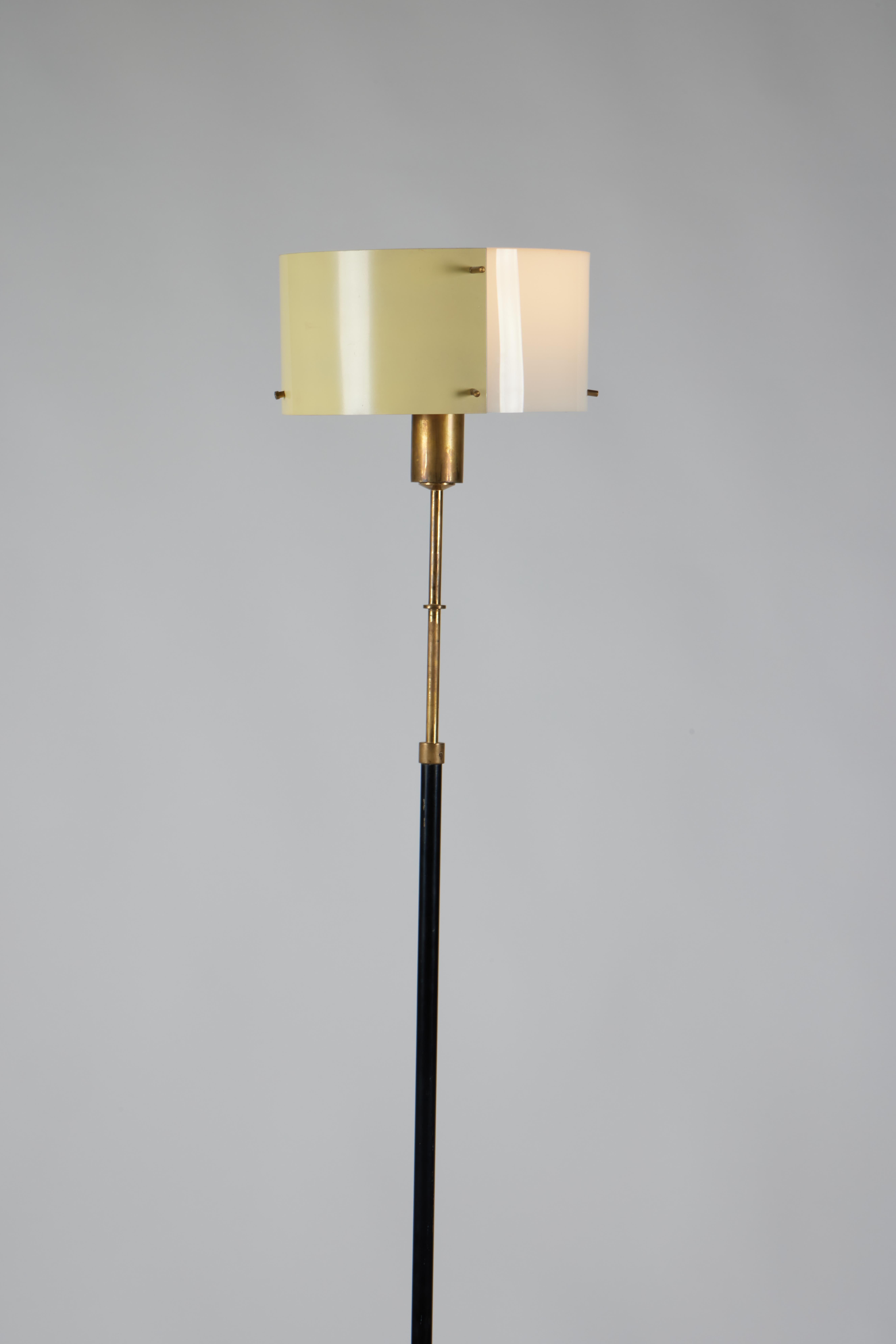 Mid-Century Modern Italian Mid-Century, Modern Floor Lamp with Adjustable Height by Stilnovo, 1950s For Sale