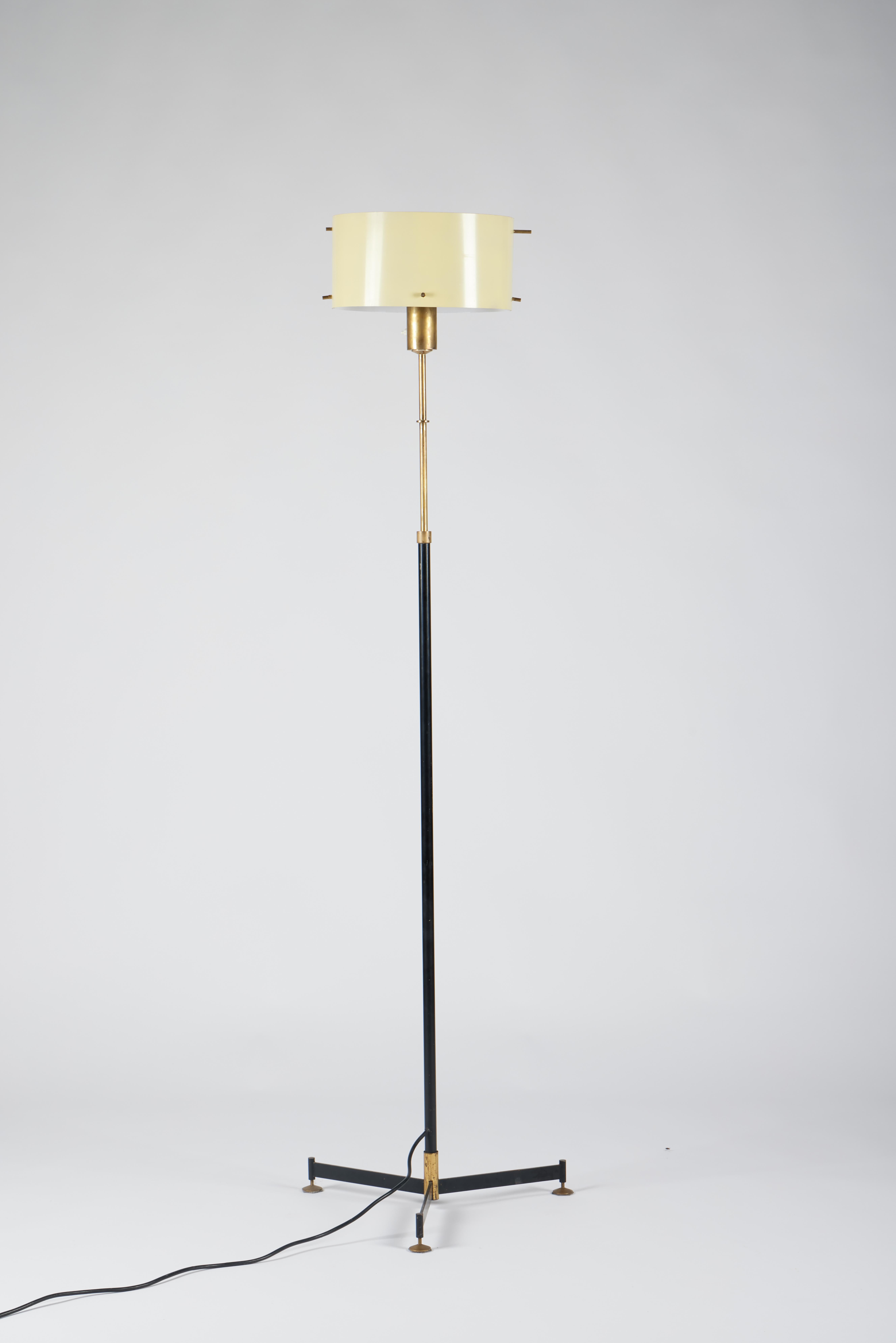 Italian Mid-Century, Modern Floor Lamp with Adjustable Height by Stilnovo, 1950s For Sale 2