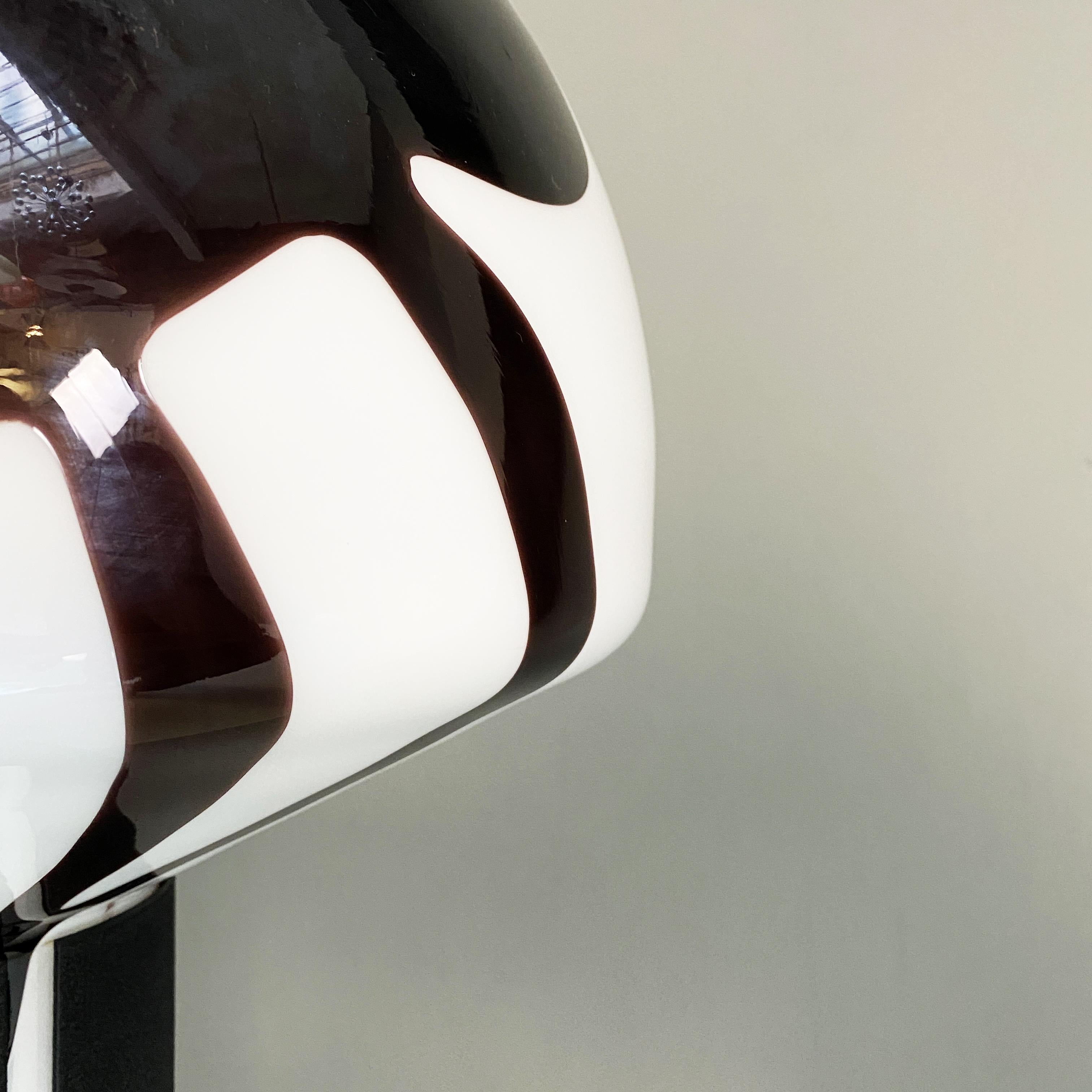Lámpara de pie italiana de mediados de siglo con cristal de Murano decorado, años 70 en venta 2