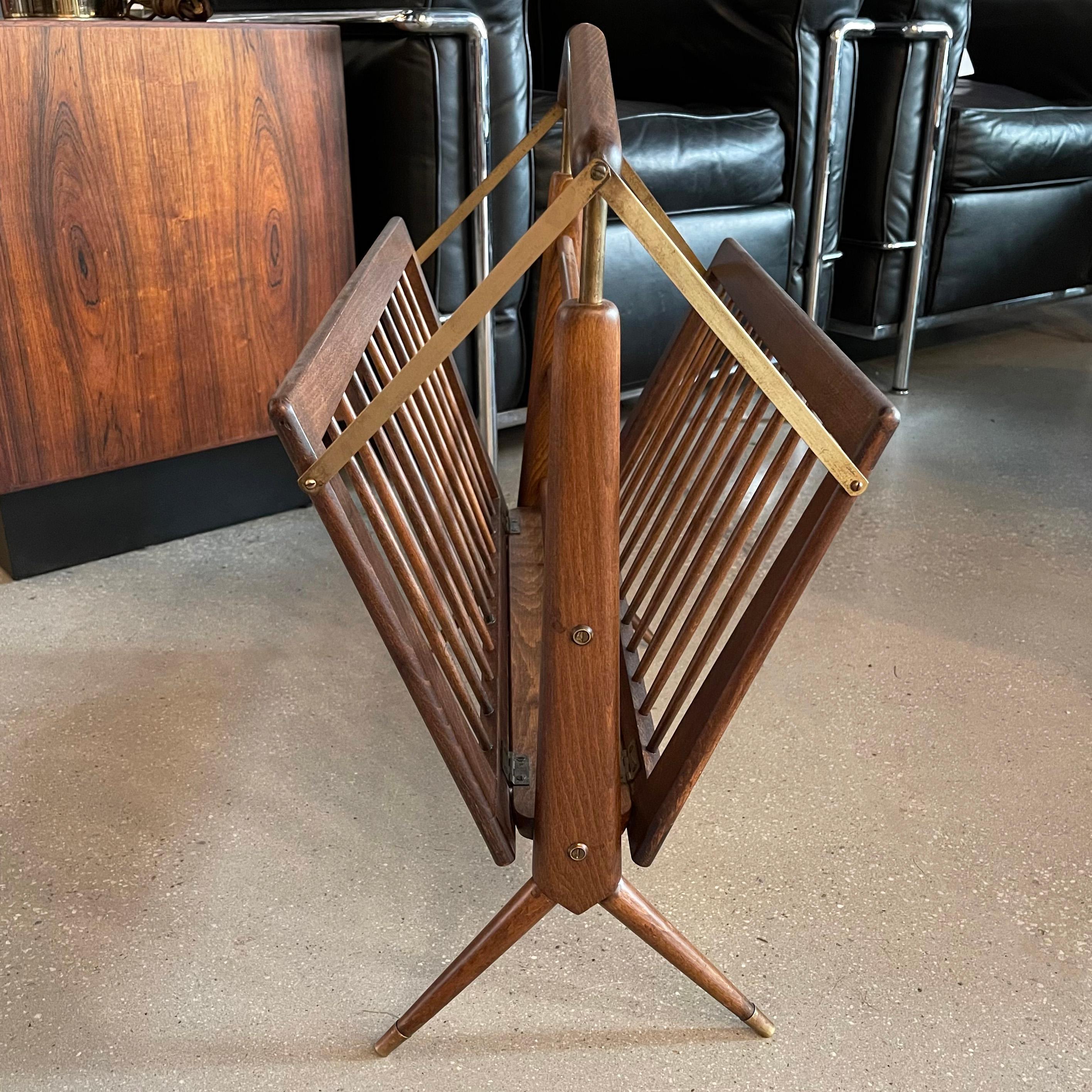 20th Century Italian Mid-Century Modern Folding Magazine Holder by Cesare Lacca For Sale