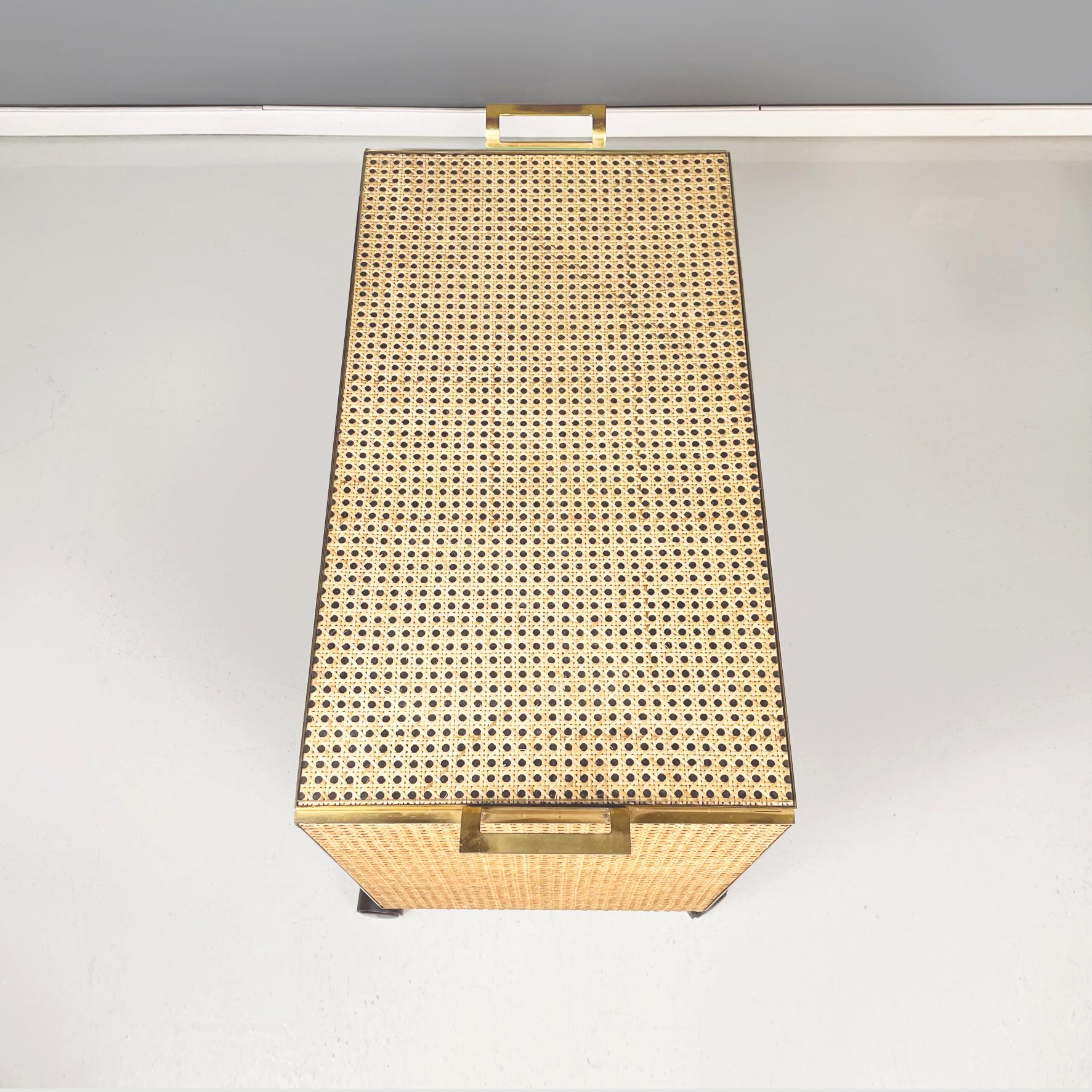 Italian Mid-Century Modern Food Cart in Straw, Black Metal, Brass, Glass, 1950s In Good Condition In MIlano, IT