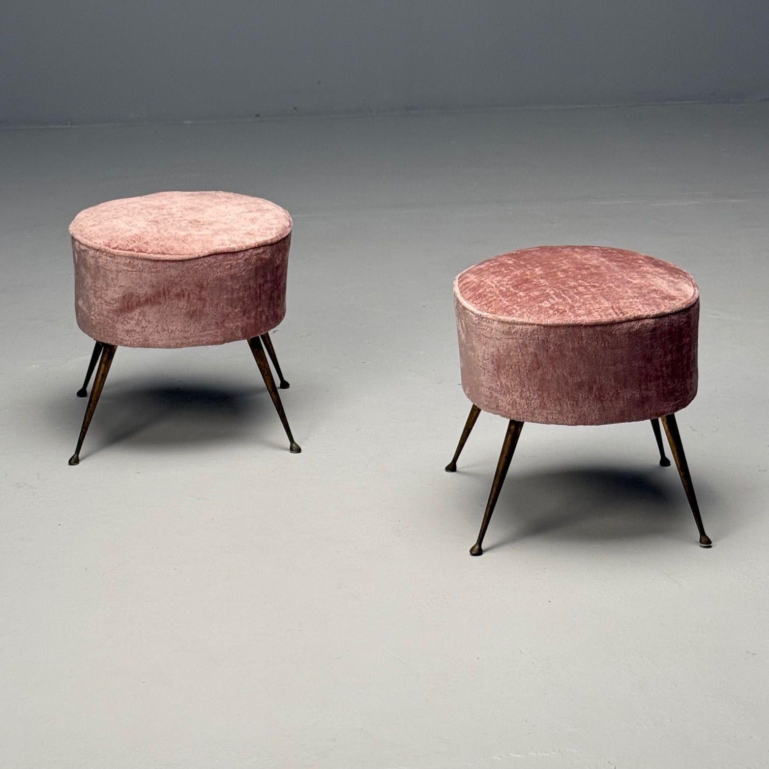 Italian Mid-Century Modern, Footstools, Patinated Brass, Pink Velvet, 1950s In Good Condition For Sale In Manhasset, NY