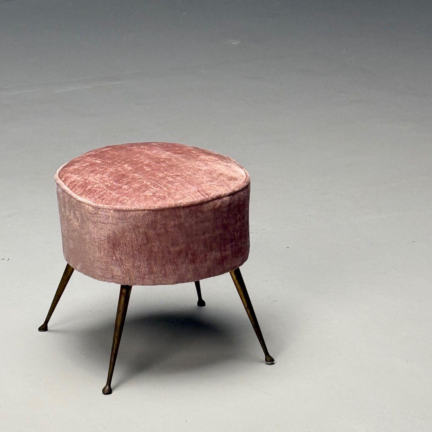 Italian Mid-Century Modern, Footstools, Patinated Brass, Pink Velvet, 1950s For Sale 2
