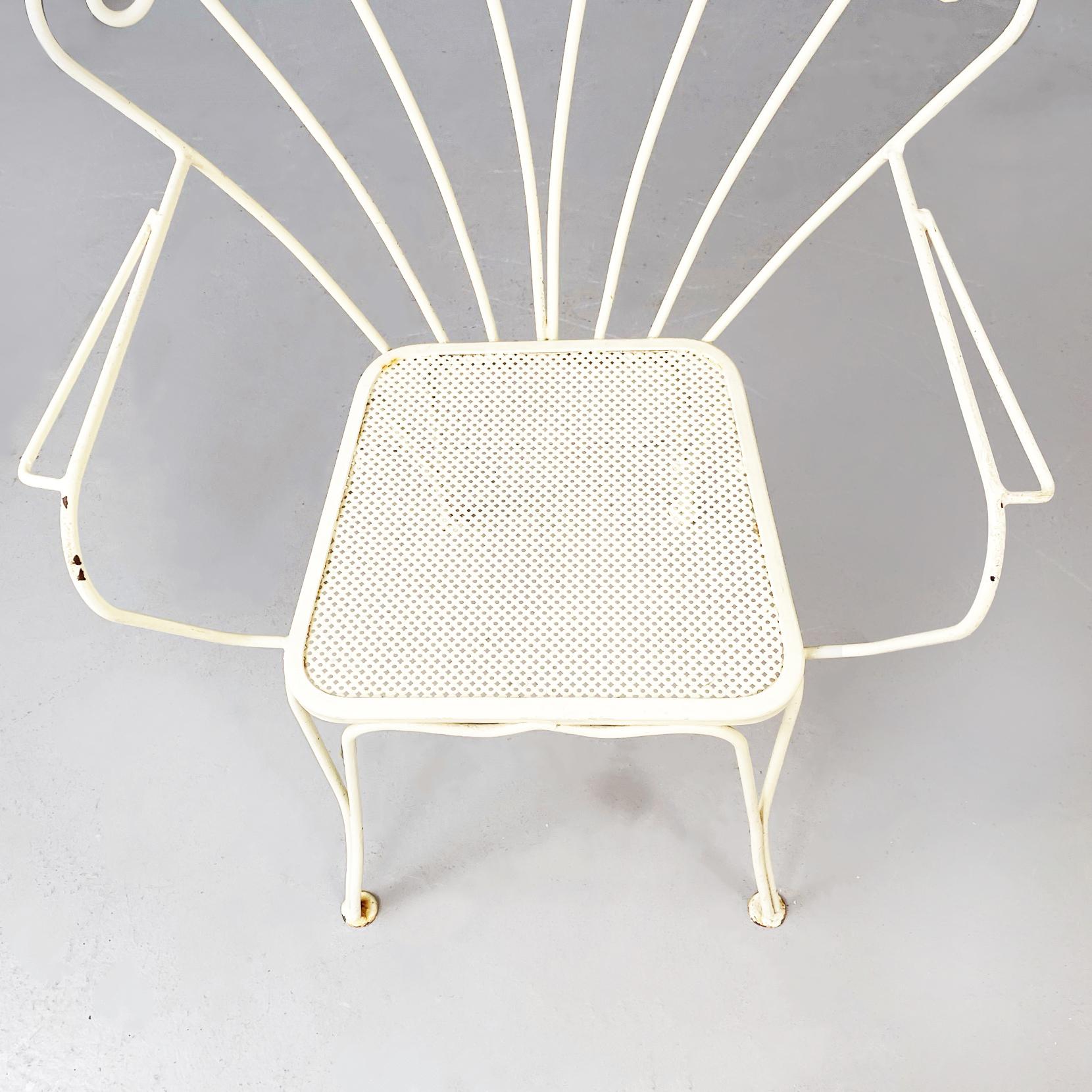 Italian Mid-Century Modern Garden Chairs and Table in White Wrought Iron, 1960s For Sale 1
