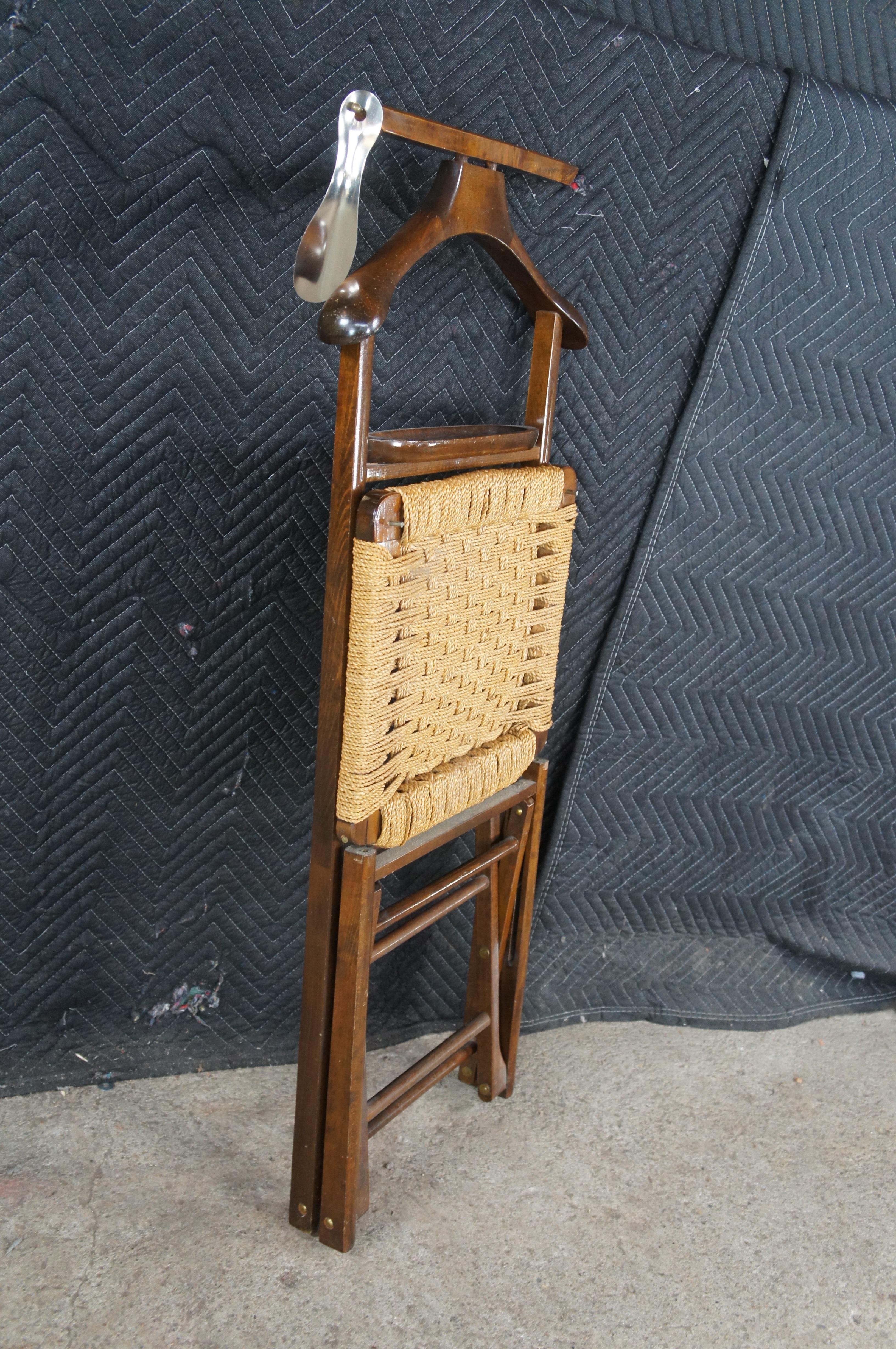 Chaise de valet de chambre pour vêtements d'un gentleman italien du milieu du siècle, siège en jonc MCM en vente 7