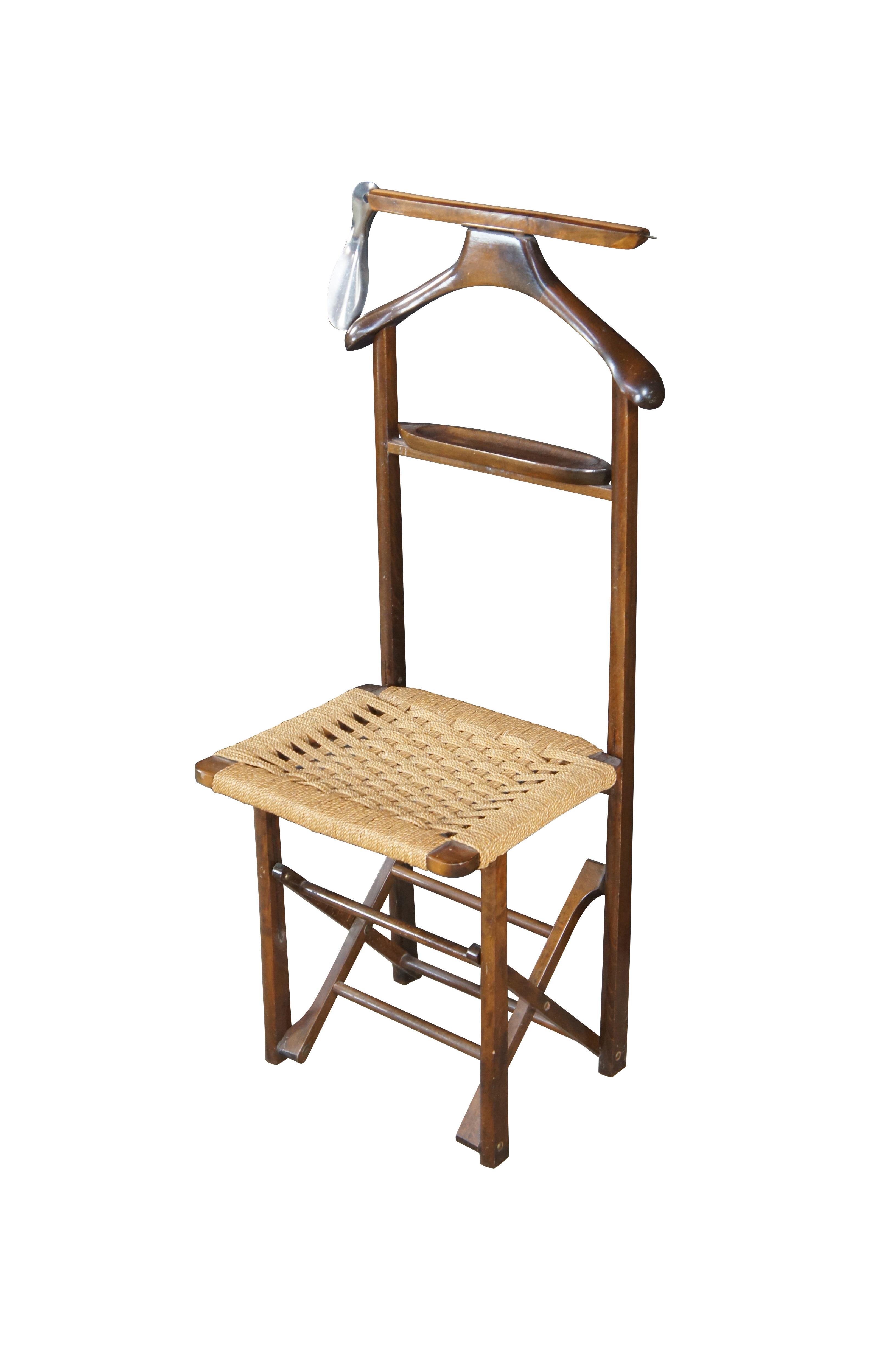 Mid-Century Modern Chaise de valet de chambre pour vêtements d'un gentleman italien du milieu du siècle, siège en jonc MCM en vente