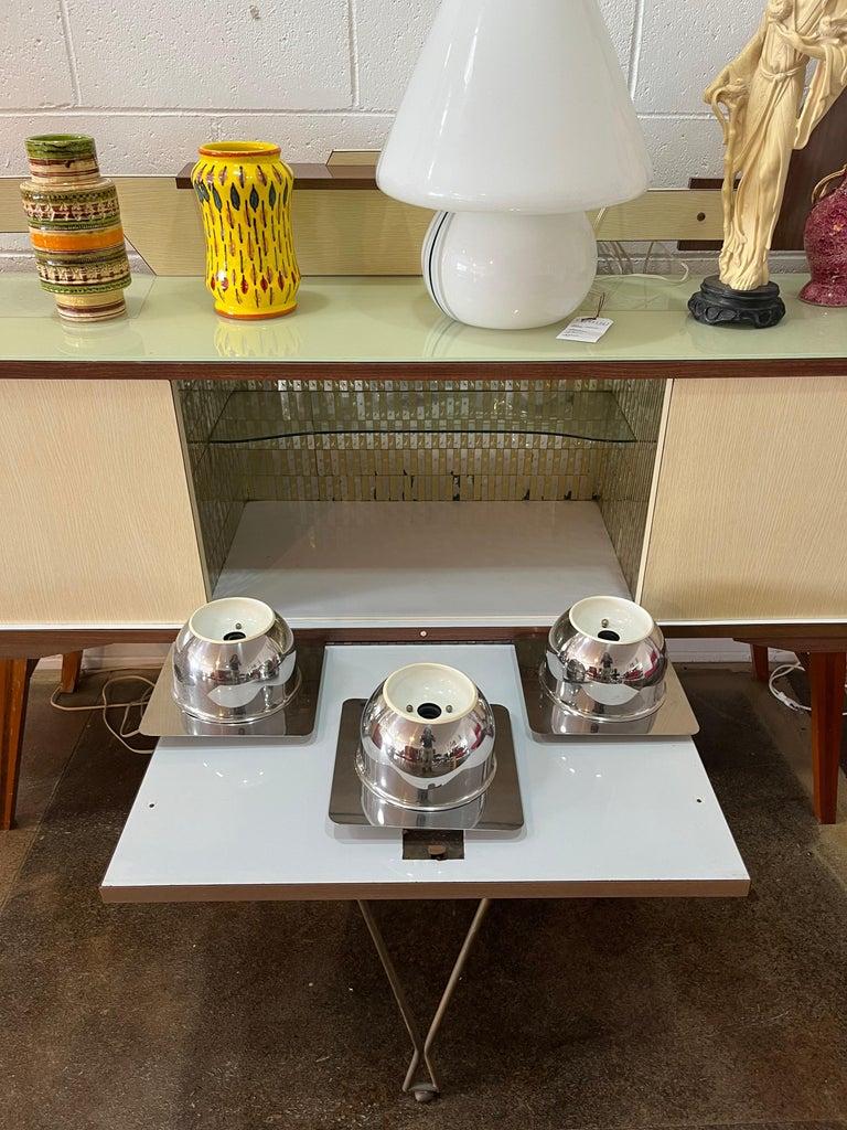 Mid-Century moderno Credenza o bar geometrico italiano della metà del secolo scorso, marrone e giallo, 1960 in vendita