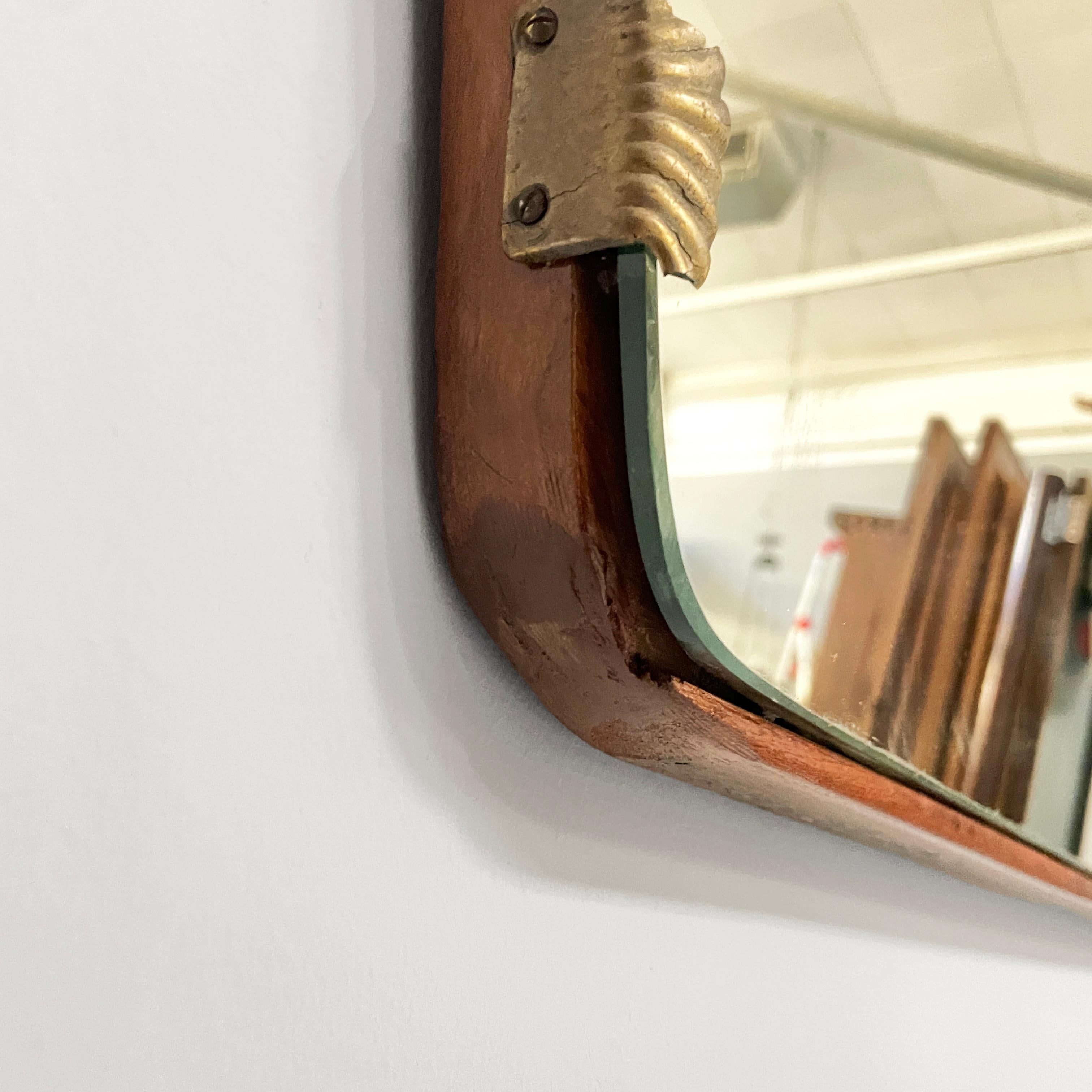Italian mid-century modern Geometric wall mirror in brass and wood, 1950s For Sale 6