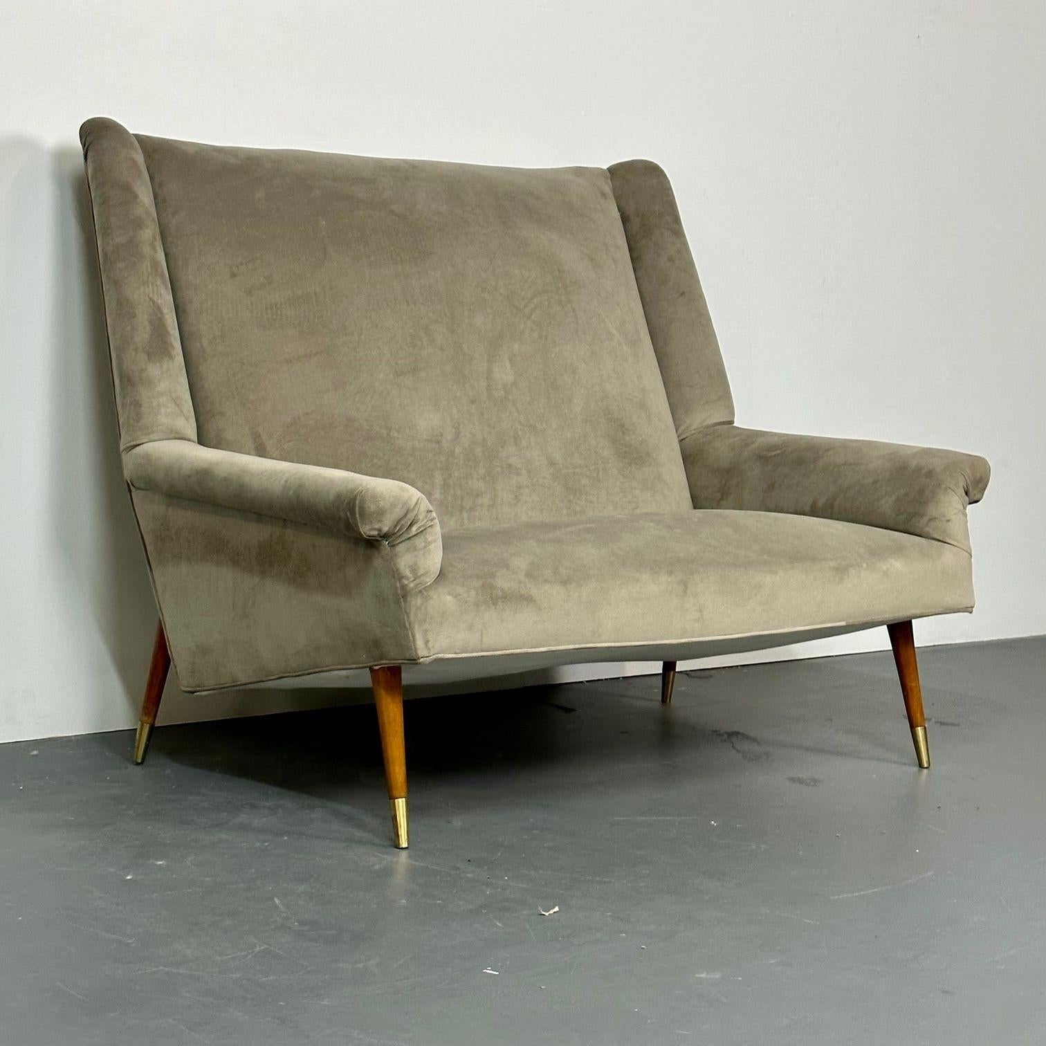 Gio Ponti-Stil, Mid-Century Modern, Sofa, grauer Samt, Holz, Italien, 1950er Jahre (Italienisch) im Angebot