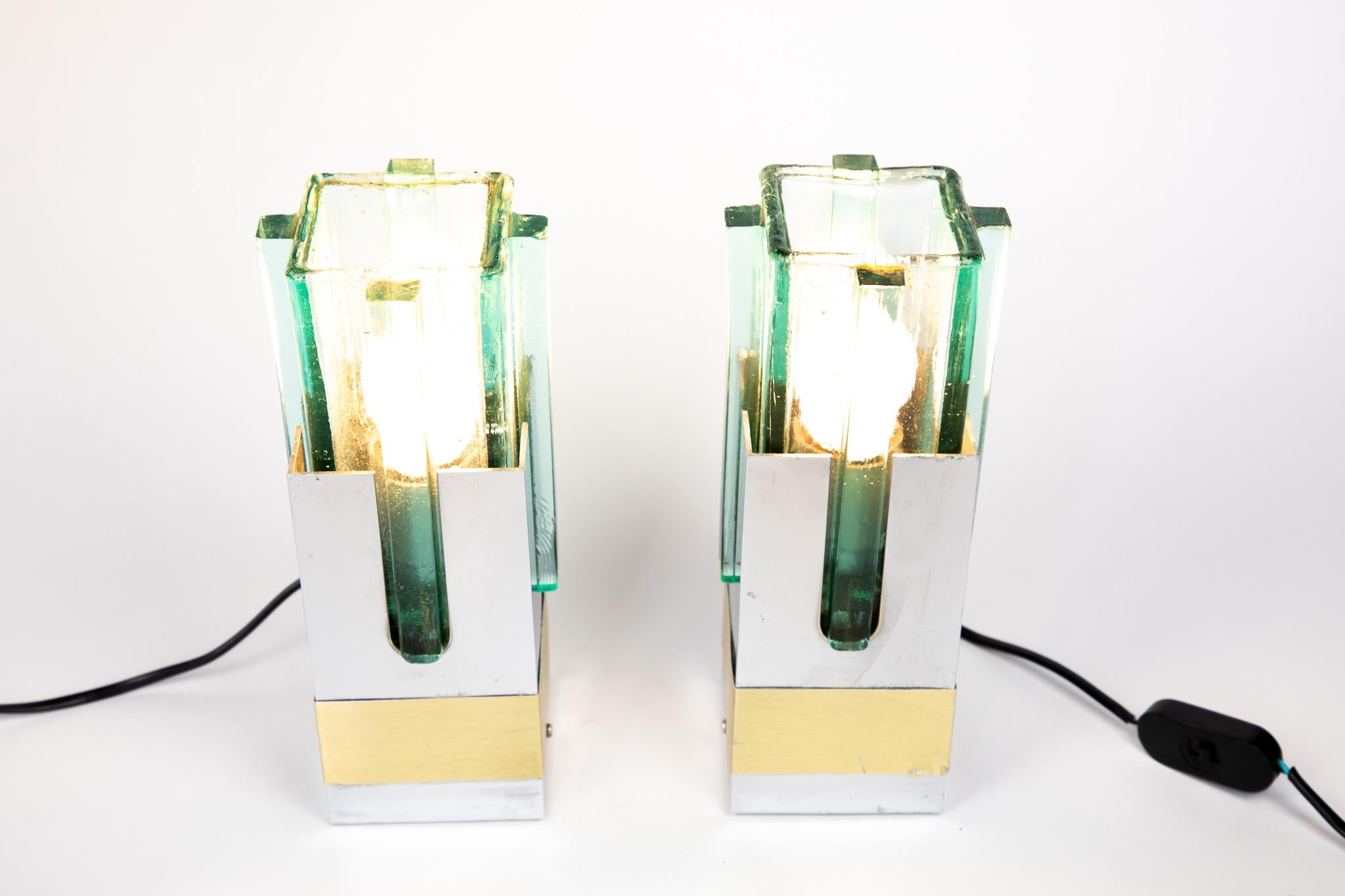 Mid-Century Modern Pair of  Table Lamps in Turquoise Glass, Brass and Chrome, Italy, 1970s For Sale