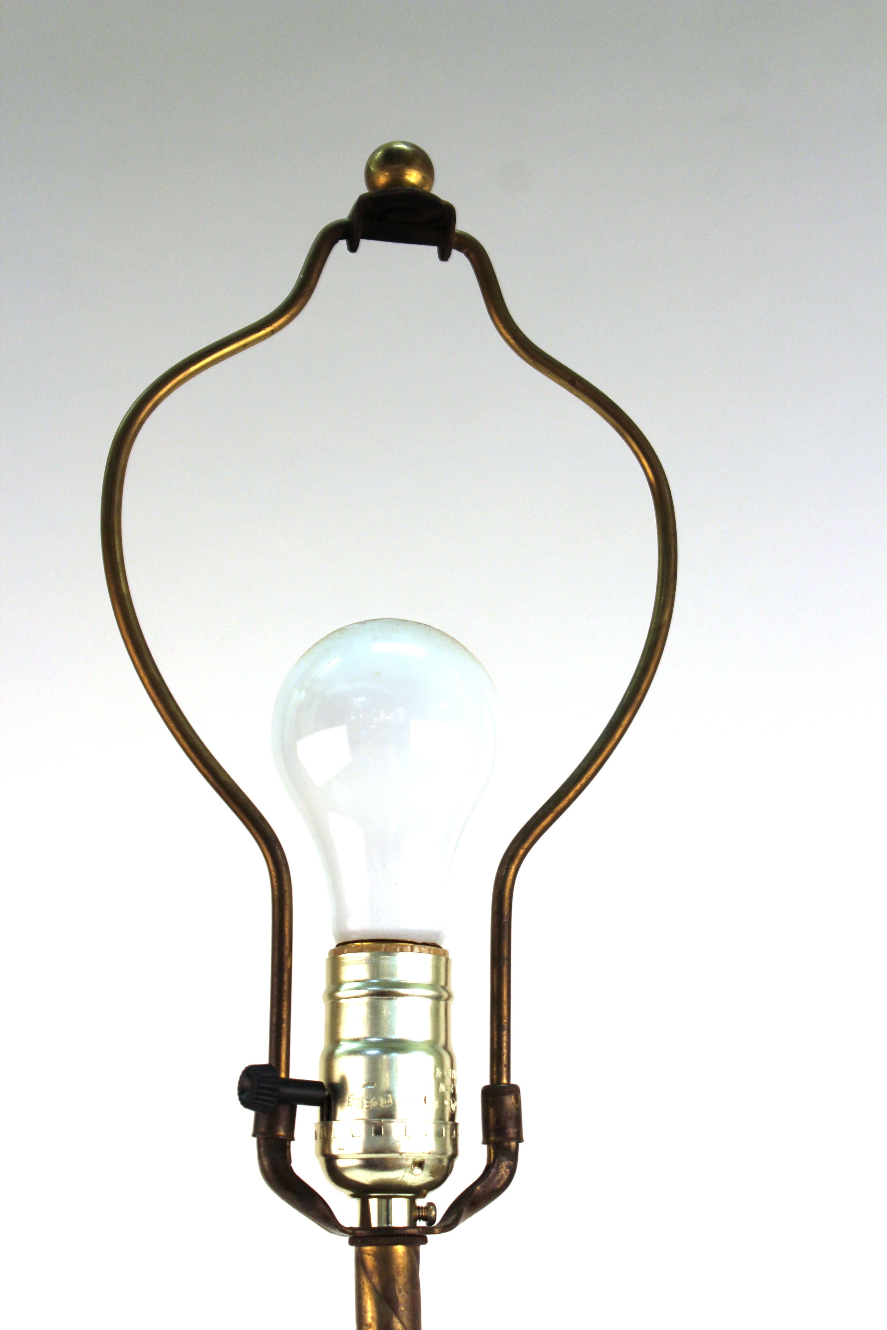 Italian Mid-Century Modern Glass Table Lamp For Sale 1