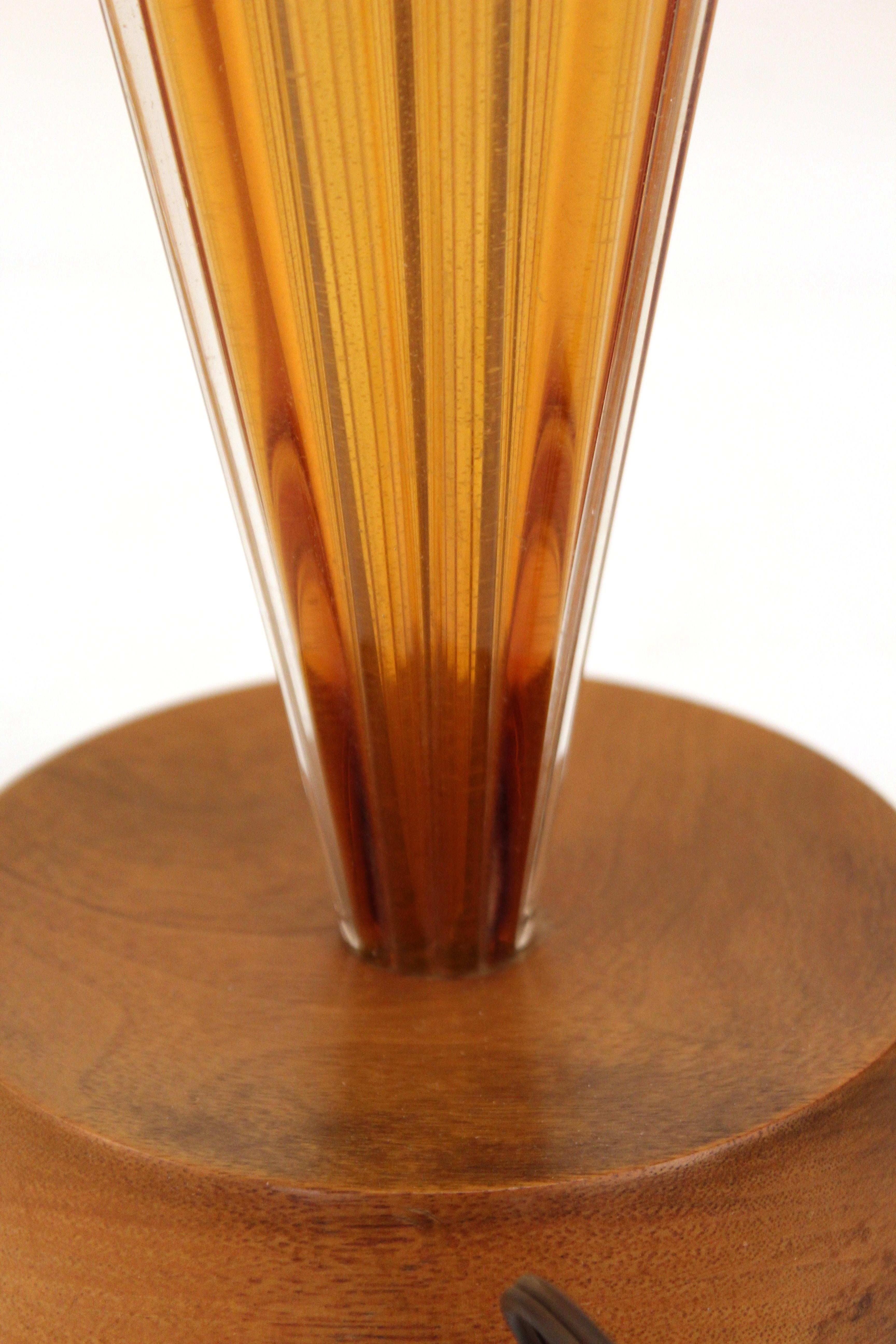 Italian Mid-Century Modern Glass Table Lamp For Sale 2