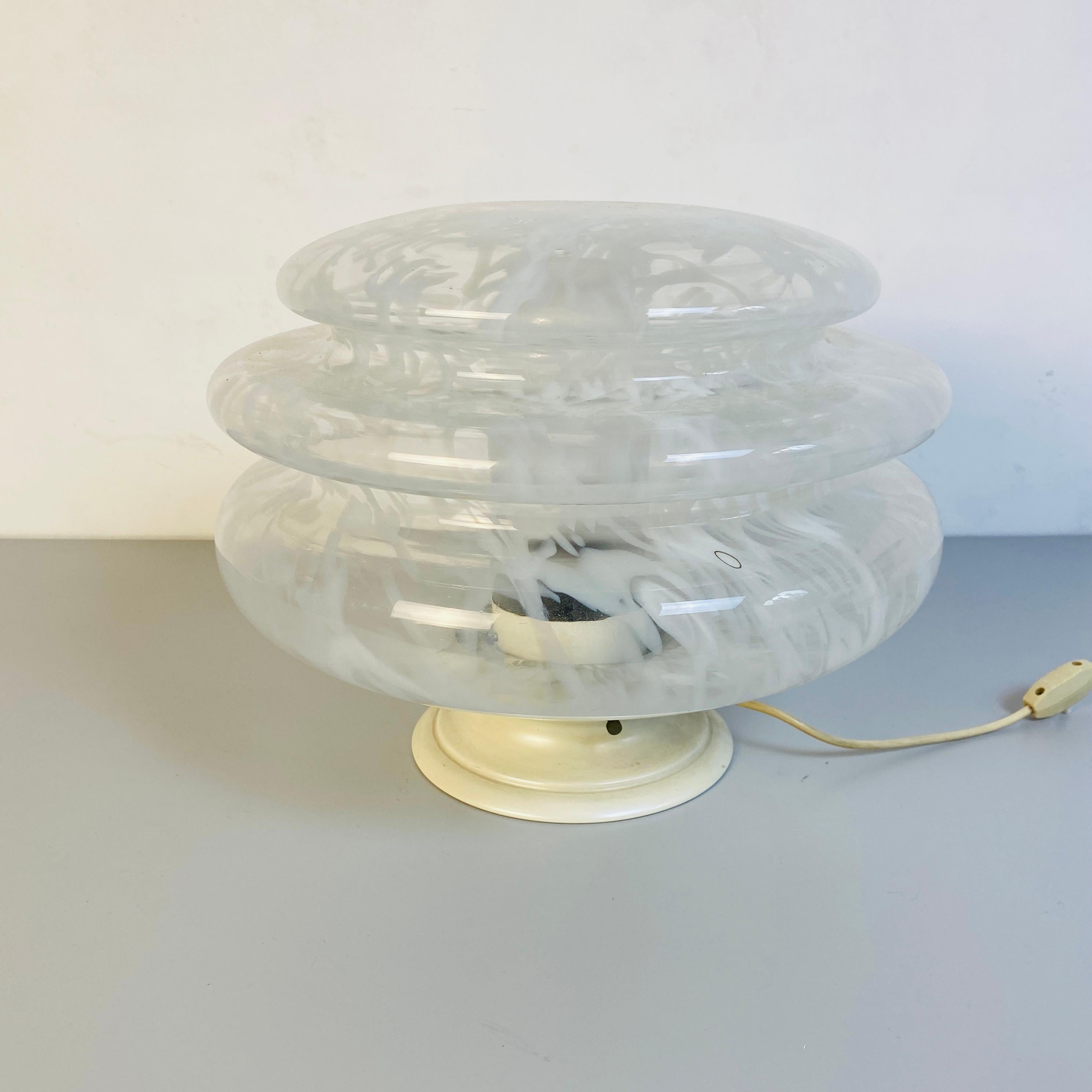 Italian Mid-Century Modern Glass Table Lamp with Abstract Decoration, 1970s In Good Condition For Sale In MIlano, IT