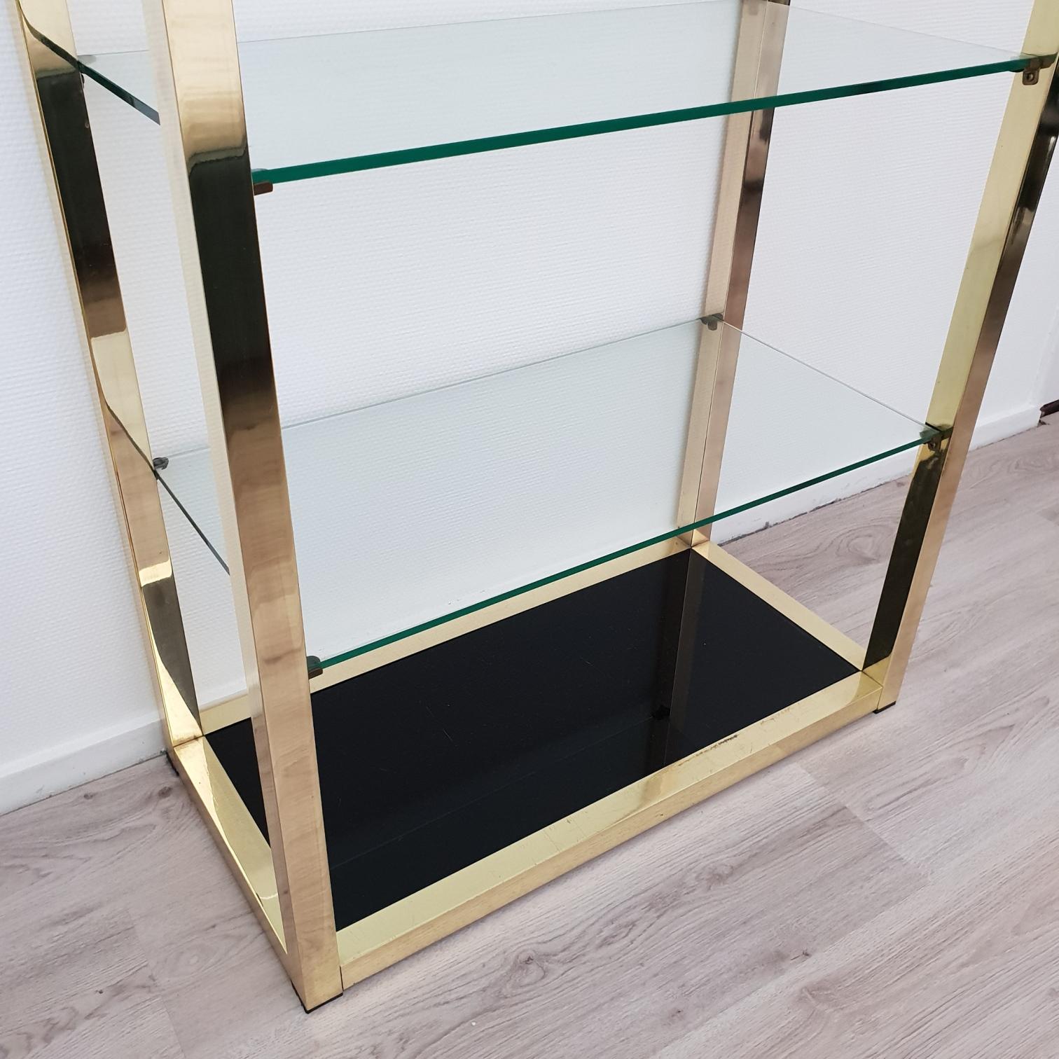 Italian Mid-Century Modern Gold Plated Shelving Unit Étagère, 1970s In Good Condition For Sale In Valkenswaard, NL