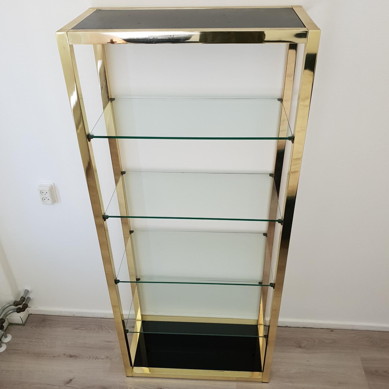 Metal Italian Mid-Century Modern Gold Plated Shelving Unit Étagère, 1970s For Sale