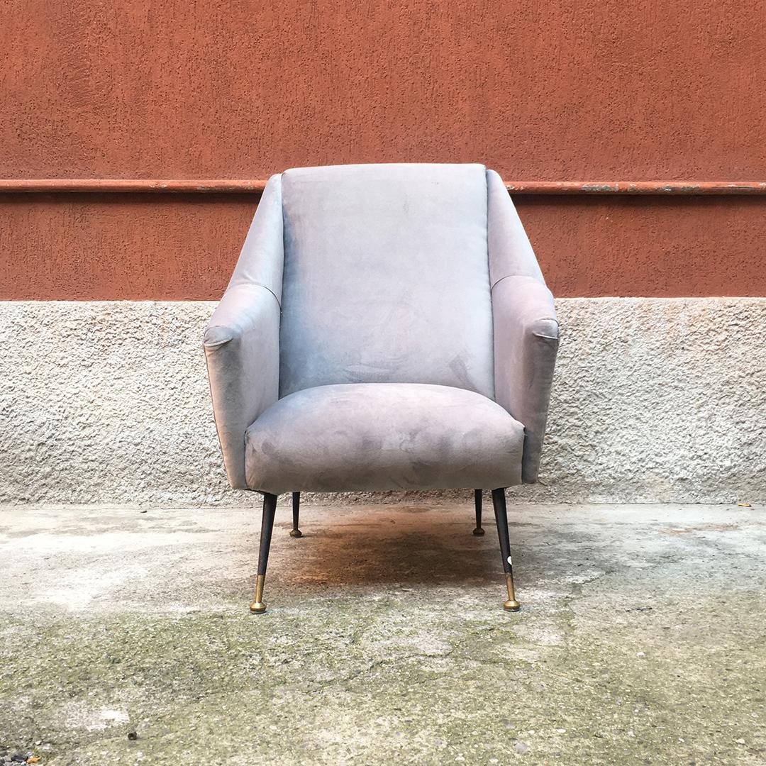 Italian Mid-Century Modern gray fabric and metal armchair with armrests, 1960s
Gray fabric and metal armchair with armrests and metal legs with brass tips.
Perfect condition, fully restored.
Measures: 79 x 82 x 93 H cm.