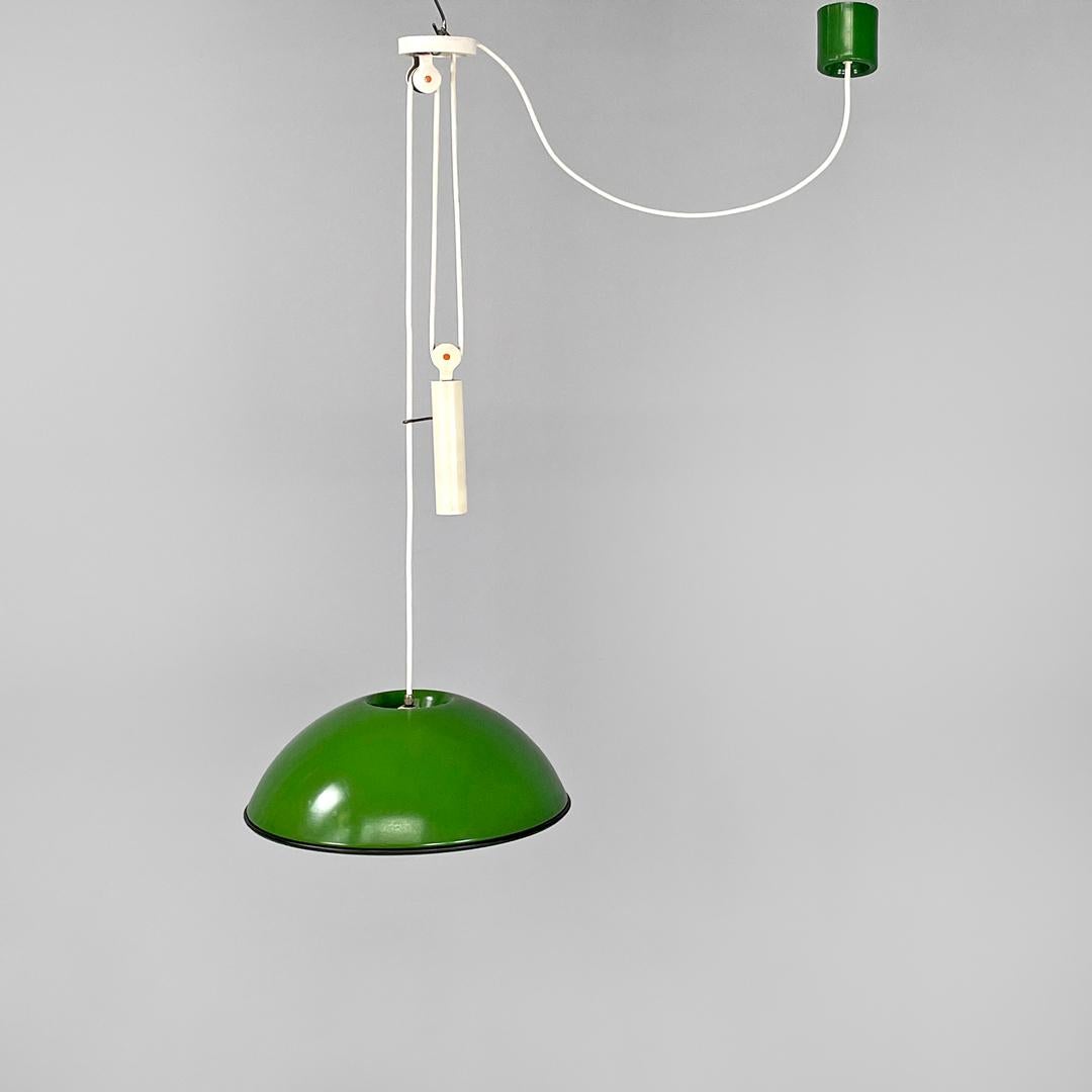 Italian mid-century modern green ceiling lamp Relemme Castiglioni for Flos 1960s
Chandelier mod. Relemme with round base lampshade. It features an 
