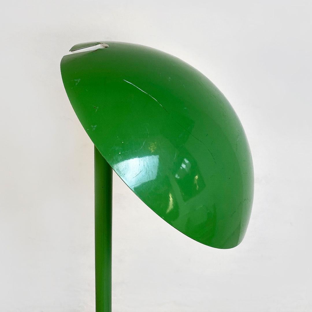 Italian Mid-Century Modern Green Enamelled Metal Floor Lamp, 1970s 6