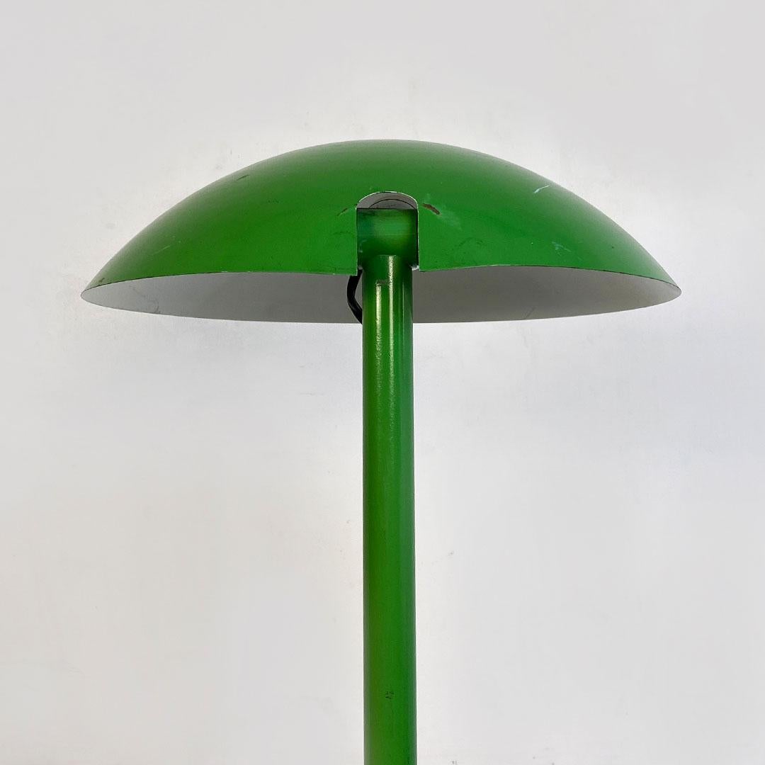 Italian Mid-Century Modern Green Enamelled Metal Floor Lamp, 1970s 7