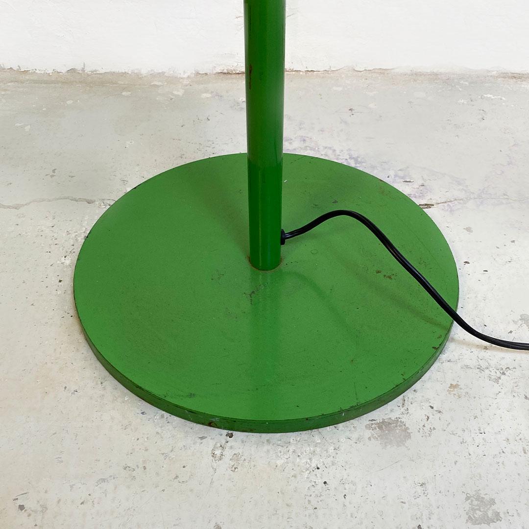 Italian Mid-Century Modern Green Enamelled Metal Floor Lamp, 1970s 12