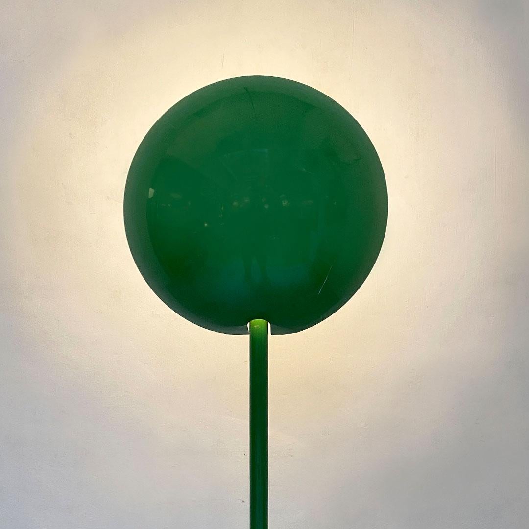 Italian Mid-Century Modern Green Enamelled Metal Floor Lamp, 1970s 1