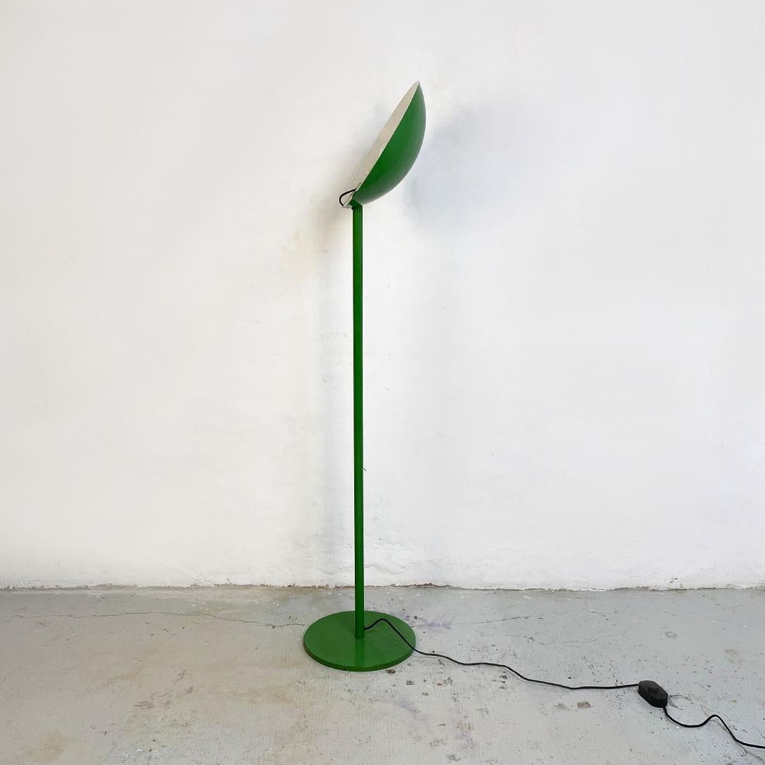 Italian Mid-Century Modern Green Enamelled Metal Floor Lamp, 1970s 4
