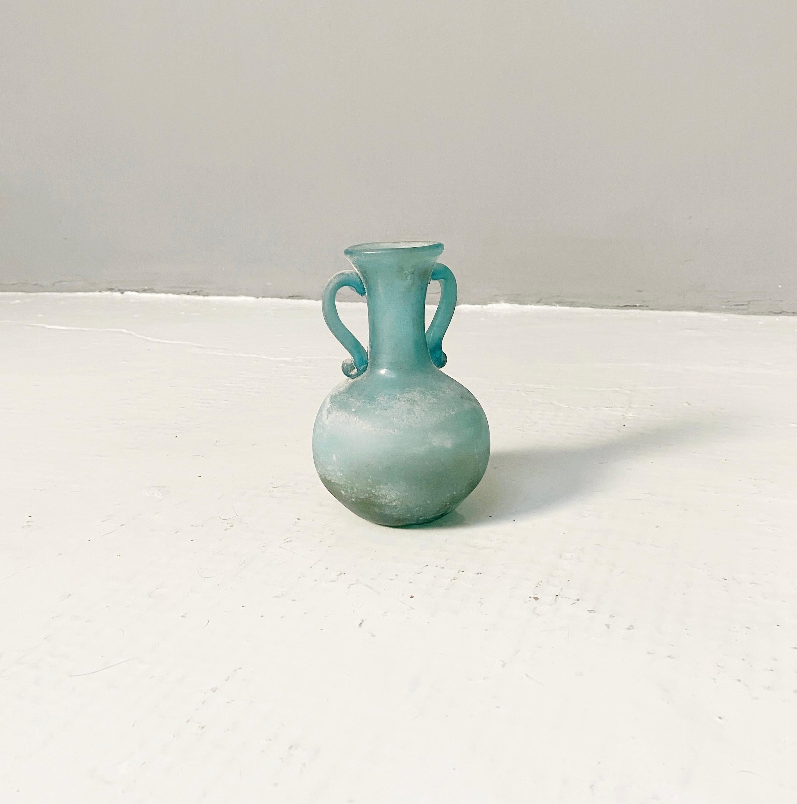 Italian Mid-Century Modern Green Glass Amphora, 1960s In Good Condition In MIlano, IT