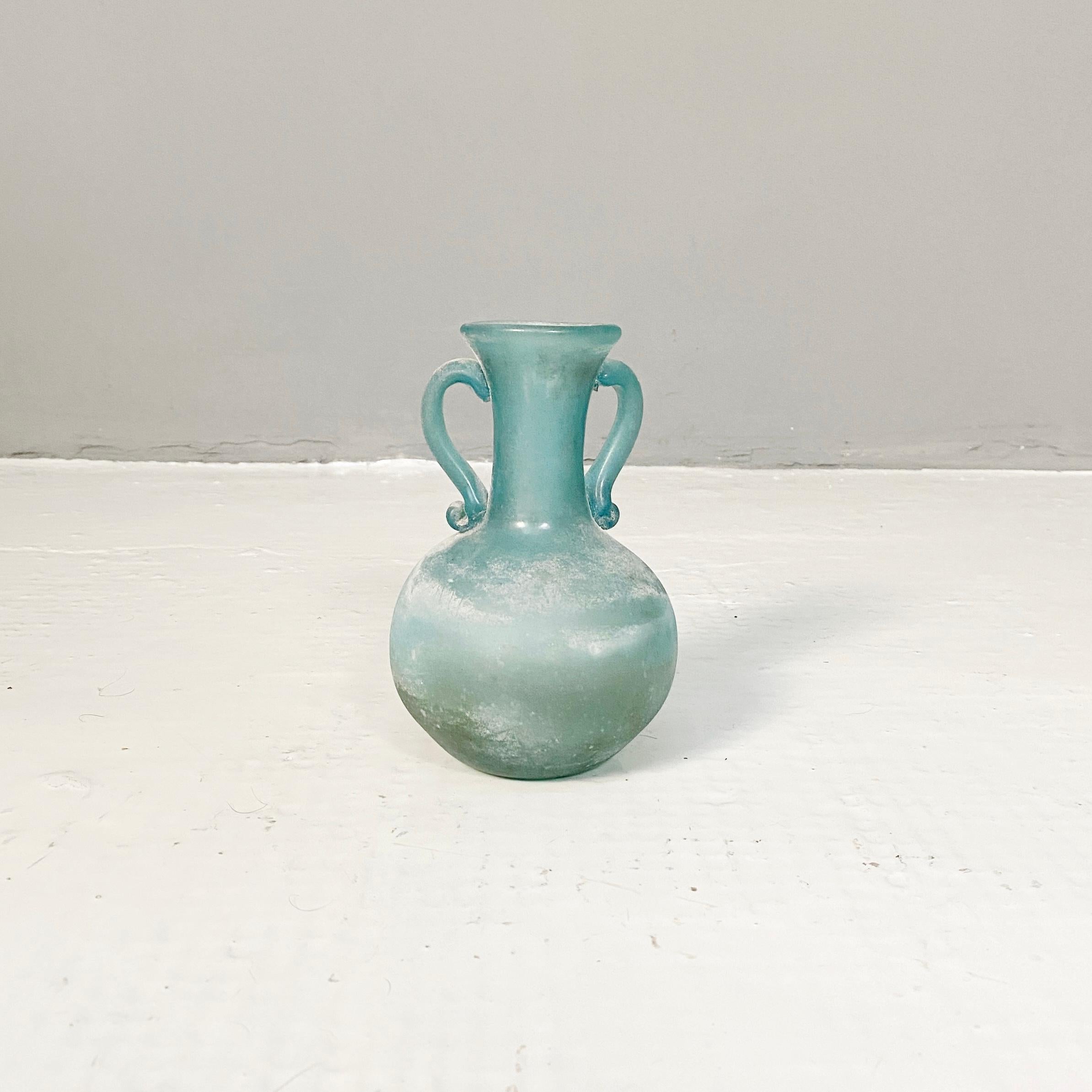 Italian Mid-Century Modern Green Glass Amphora, 1960s For Sale 1