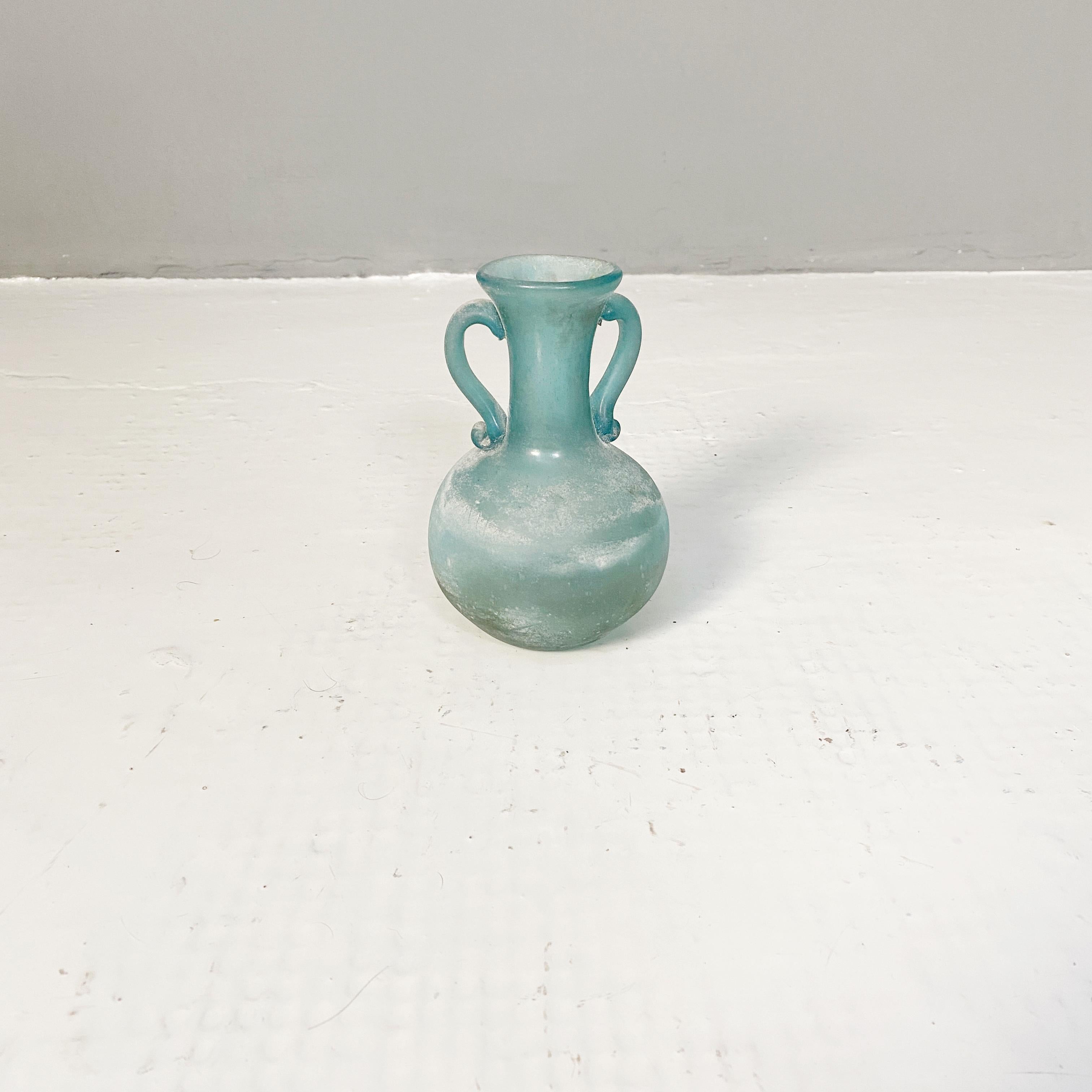 Italian Mid-Century Modern Green Glass Amphora, 1960s For Sale 2