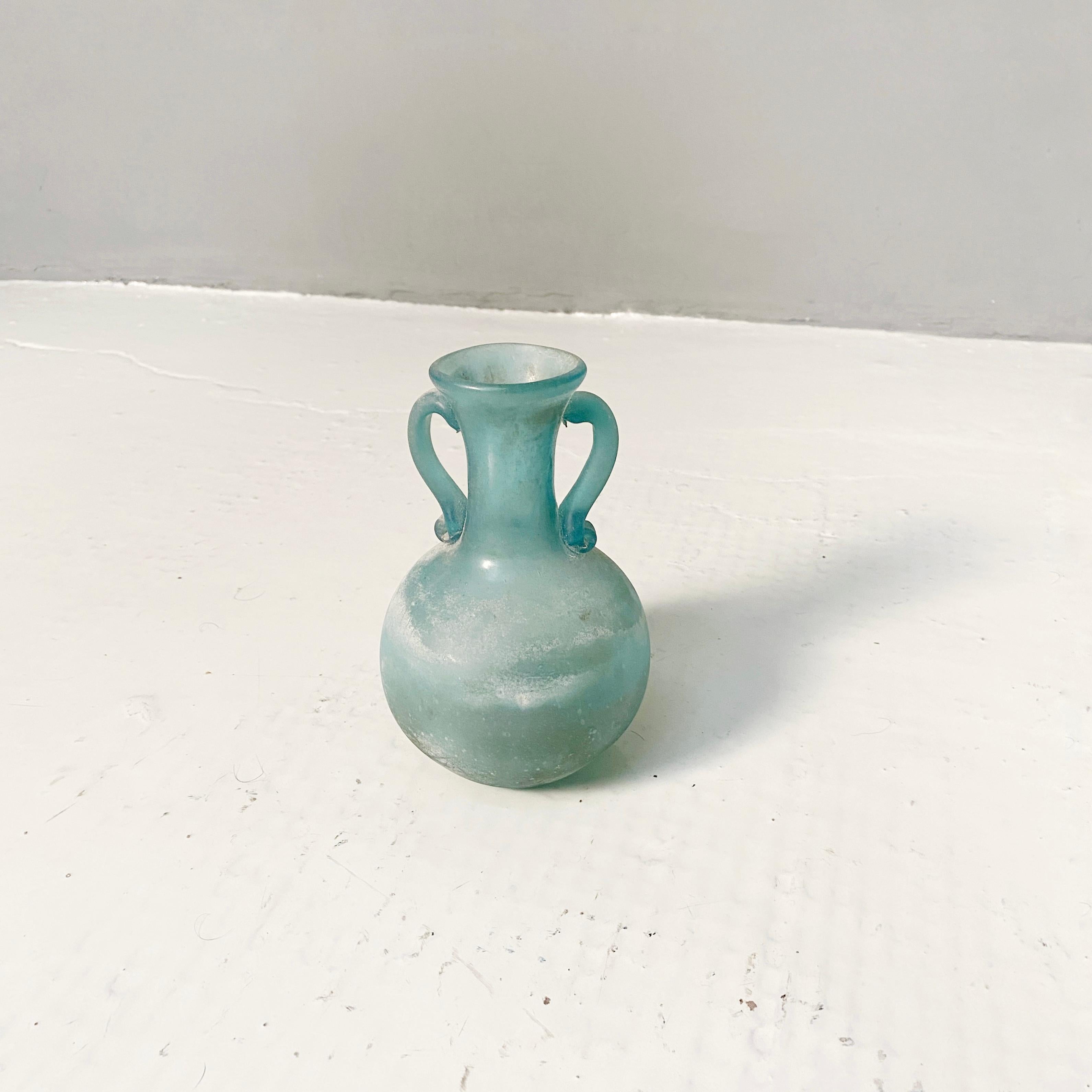Italian Mid-Century Modern Green Glass Amphora, 1960s For Sale 3