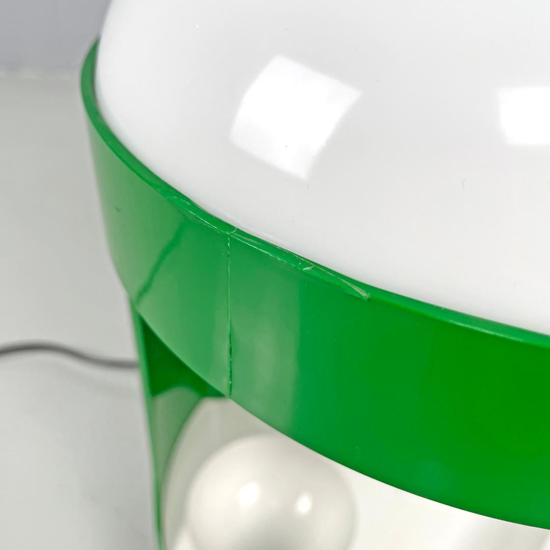 Italian mid-century modern green plastic table lamp KD29 Colombo Kartell, 1960s 5
