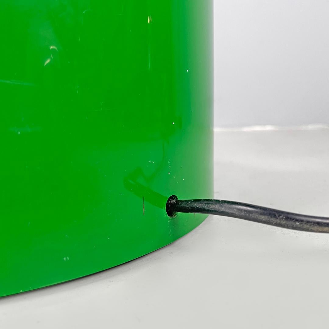 Italian mid-century modern green plastic table lamp KD29 Colombo Kartell, 1960s 8