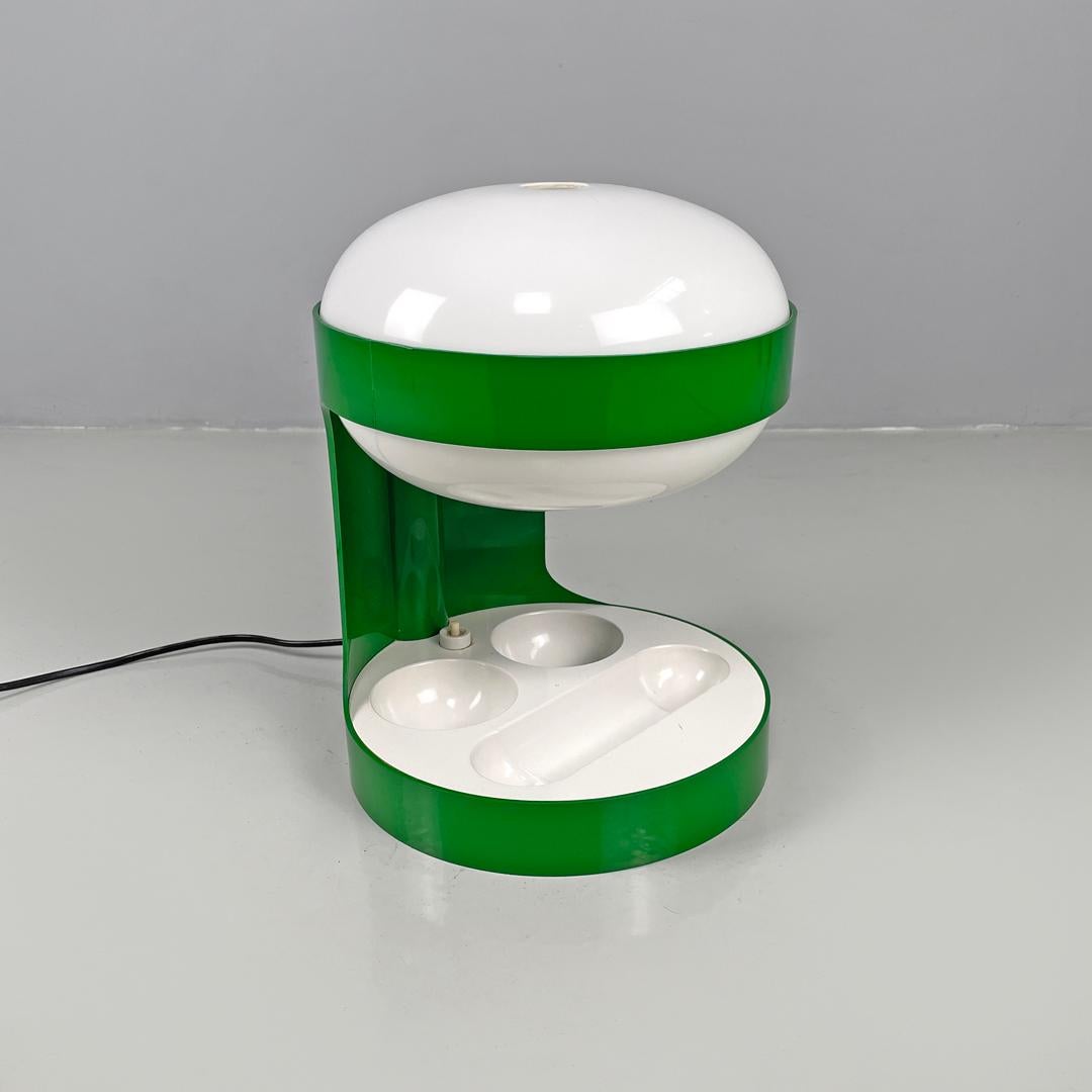 Italian mid-century modern green plastic table lamp KD29 Colombo Kartell, 1960s In Good Condition In MIlano, IT