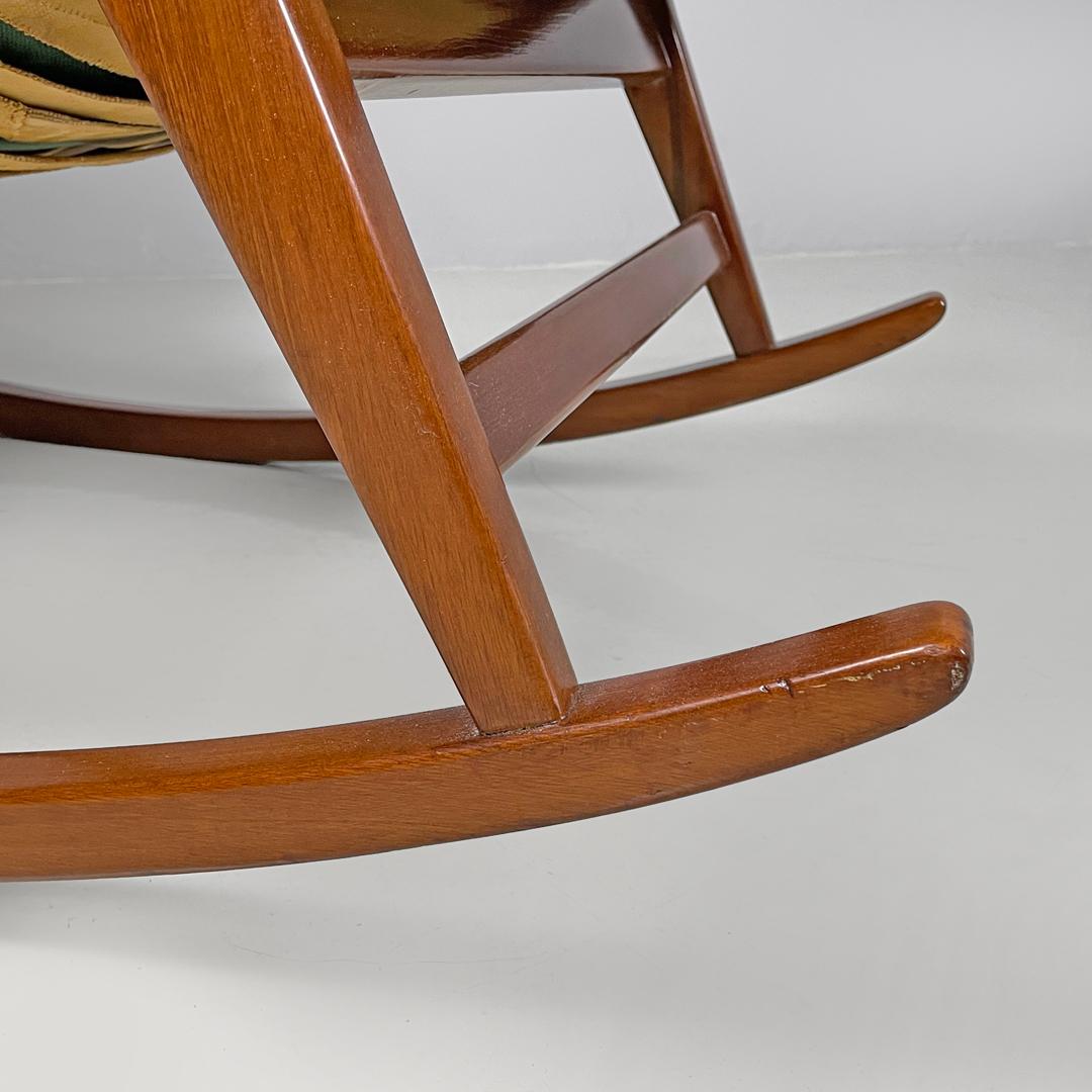 Italian mid-century modern green rocking chair 572 Studio Tecnico Cassina, 1950s For Sale 13