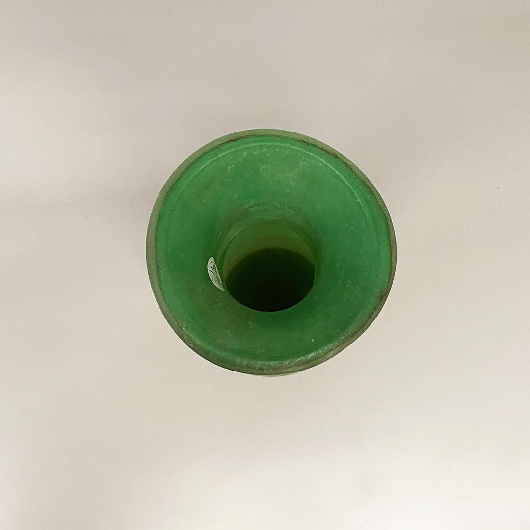 Italian Mid-Century Modern Green Scavo Glass Vase with Matte Finish, 1960s In Good Condition For Sale In MIlano, IT