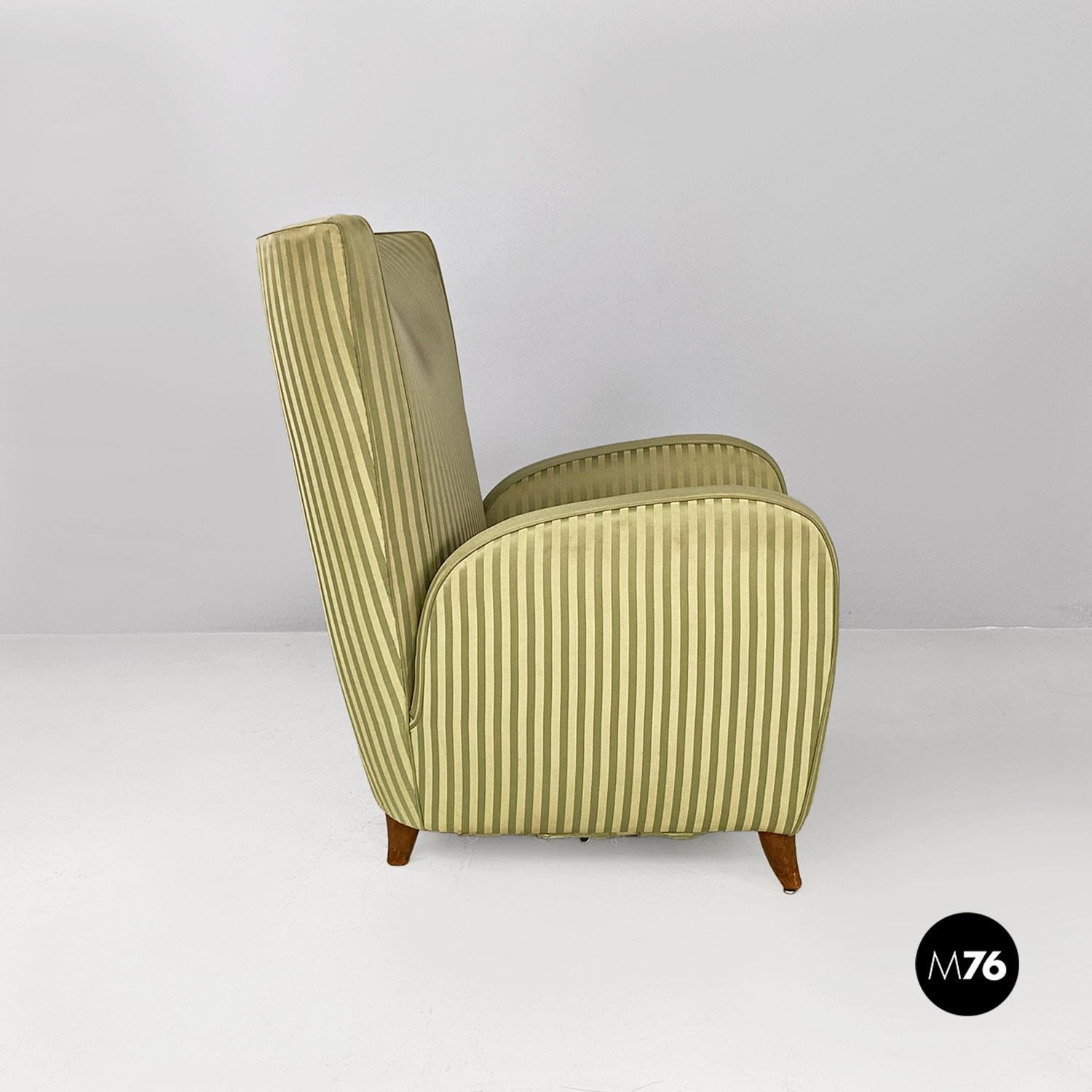 Italian mid century modern green silk bergère armchair with wooden legs, 1950s In Good Condition In MIlano, IT