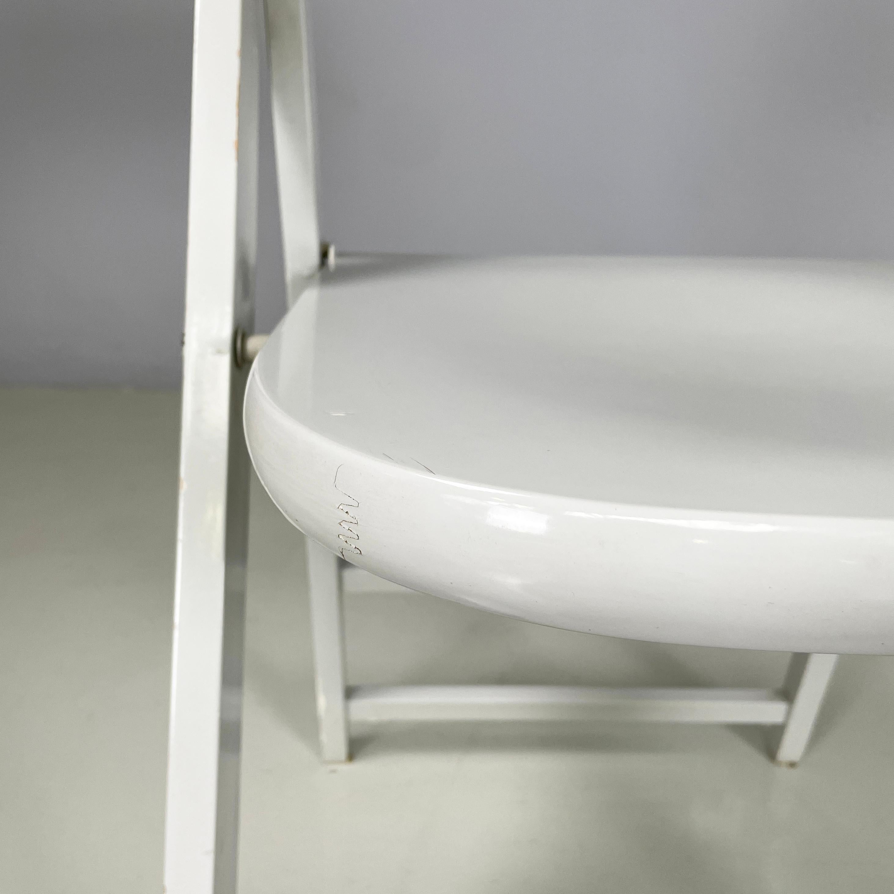 Sedia pieghevole italiana di metà secolo in legno grigio Tric di Castiglioni, anni '60 in vendita 6