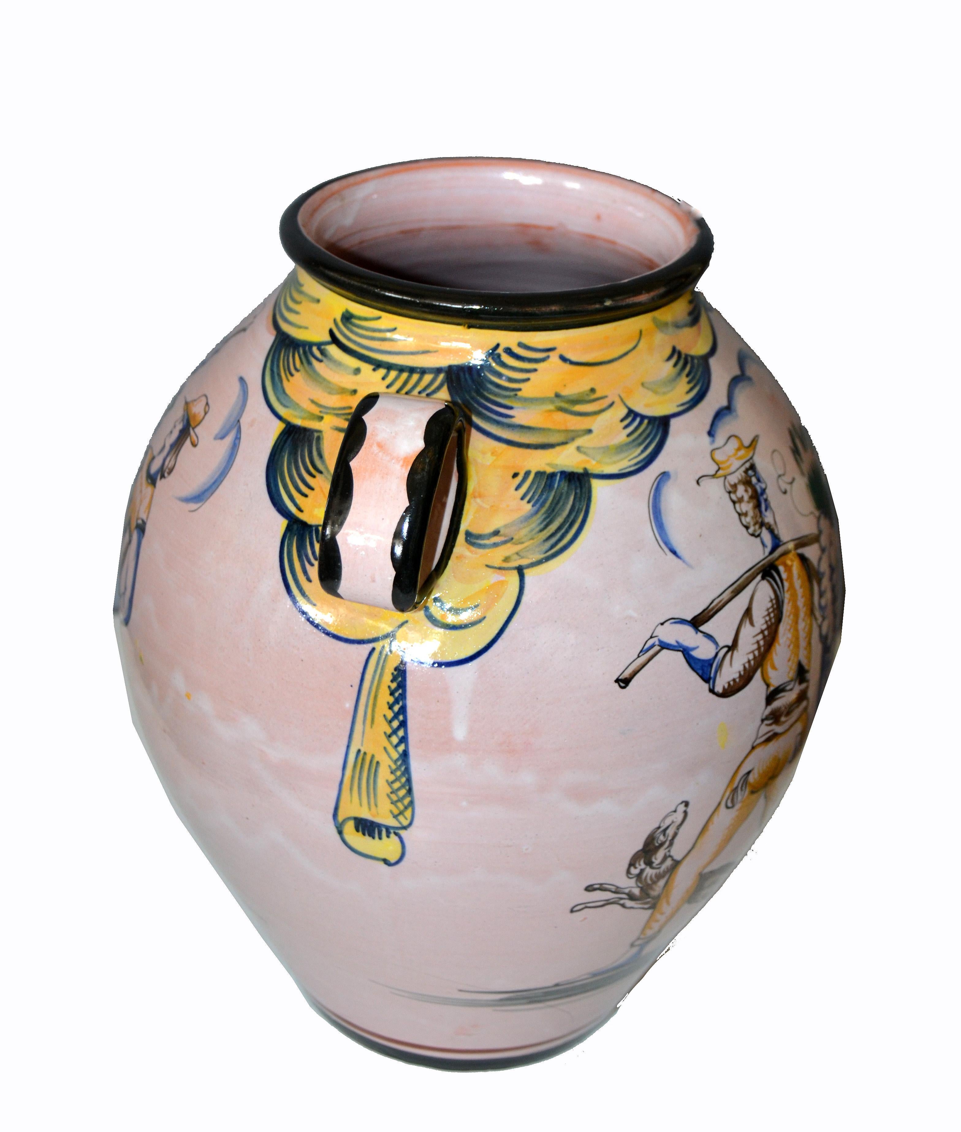 Vernissé Vase en terre cuite peint à la main, italien et moderne du milieu du siècle, avec poignées en vente