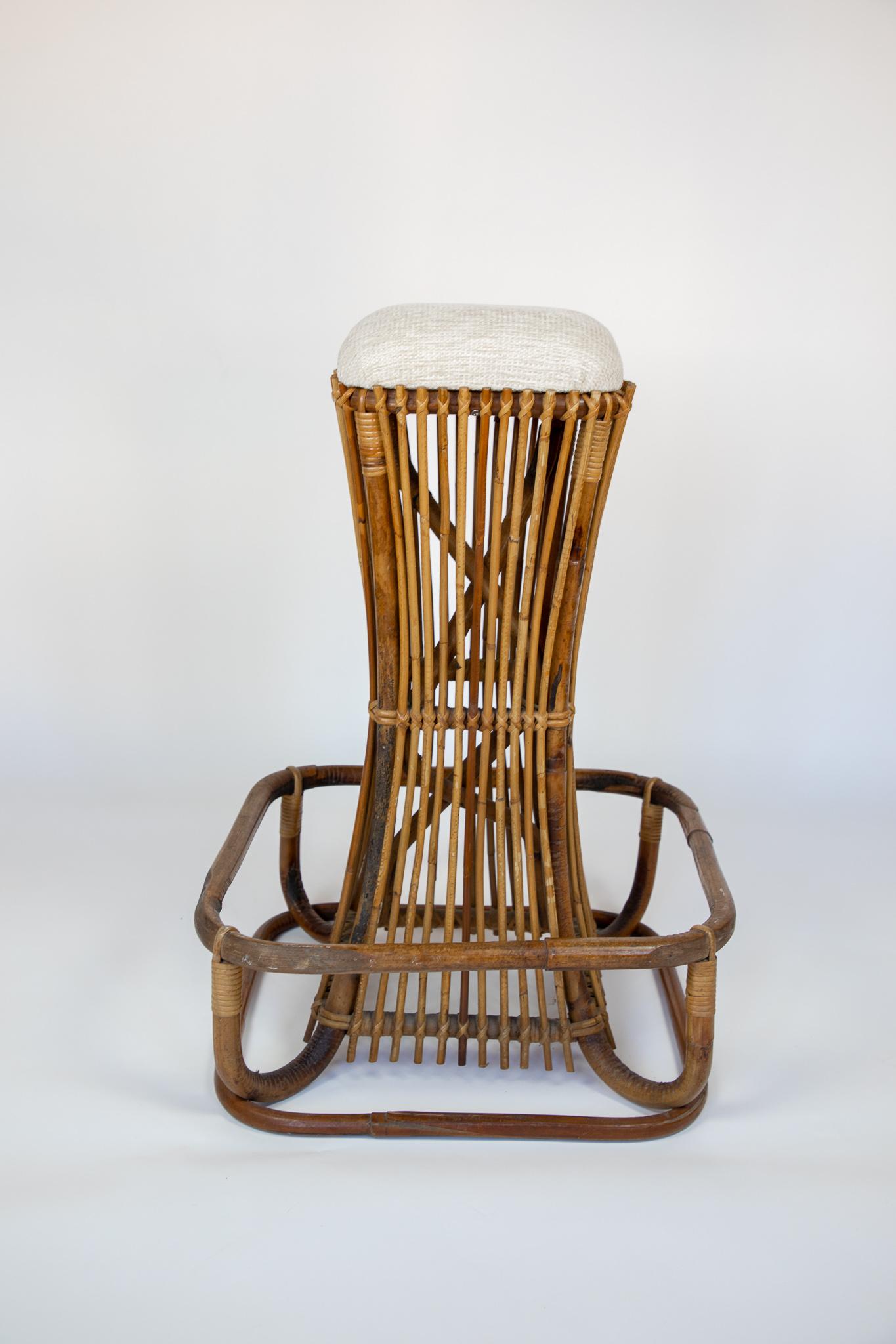 Mid-Century moderno Sgabelli da bar in rattan per esterni realizzati a mano da Tito Agnoli, Italia anni '60 in vendita
