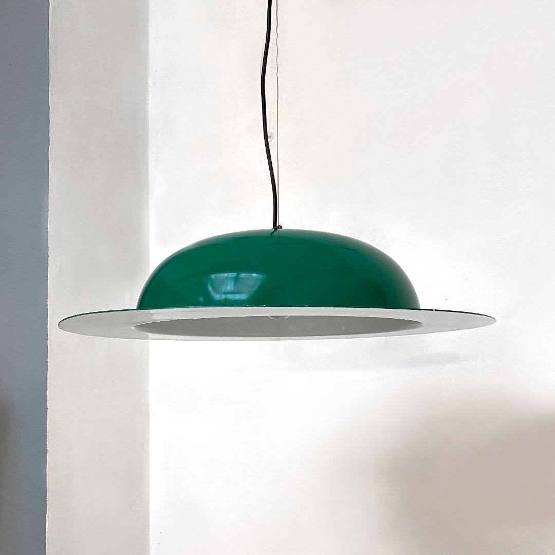 Italian Mid-Century Modern Hat-Shaped Green Metal Chandelier, 1970s In Good Condition For Sale In MIlano, IT