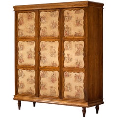 Credenza alta italiana in stile Mid-Century Modern con pannelli in tessuto illustrato, color castagna