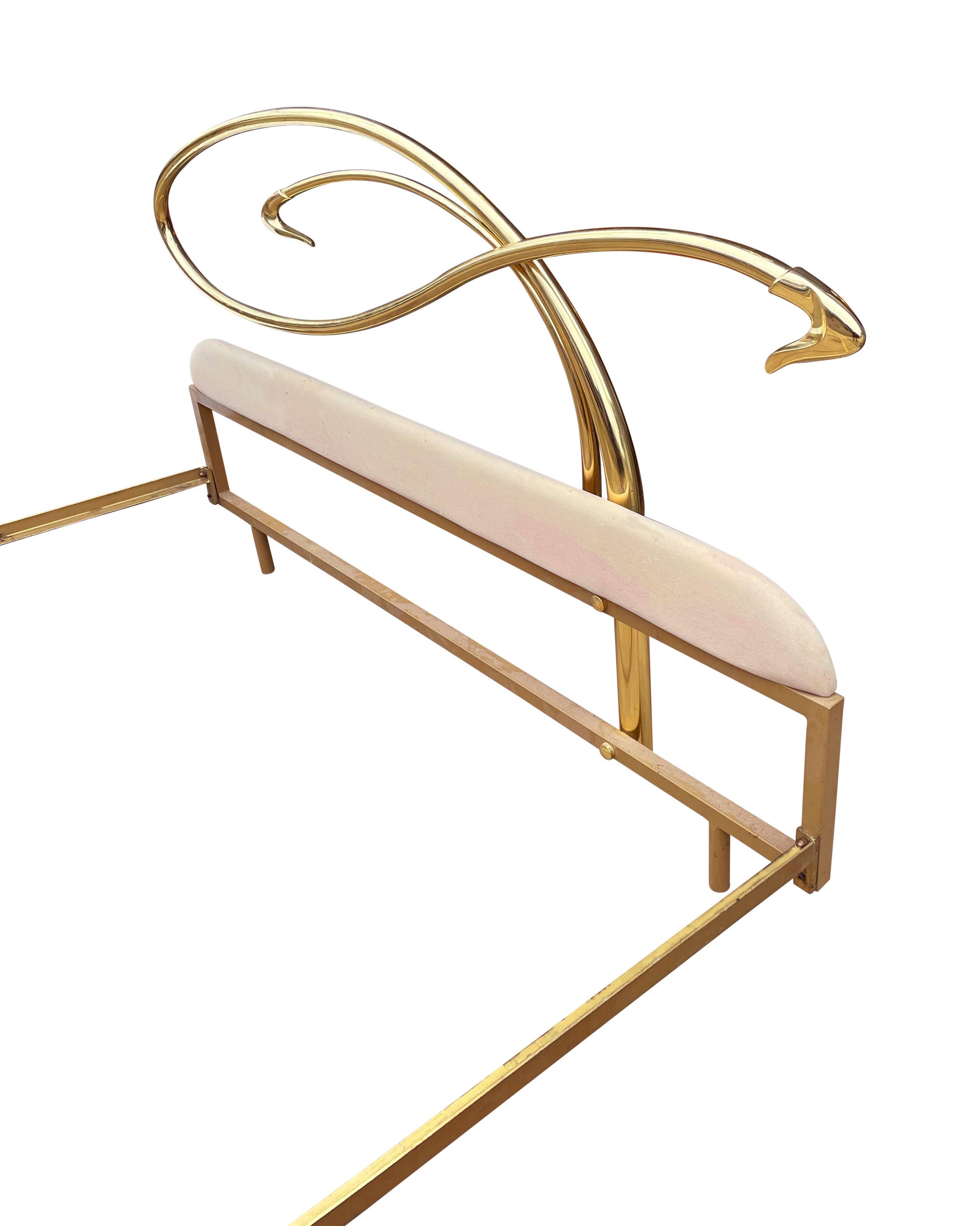 Italian Mid-Century Modern Hollywood Regency Brass King Size Bed with Headboard In Good Condition In Philadelphia, PA