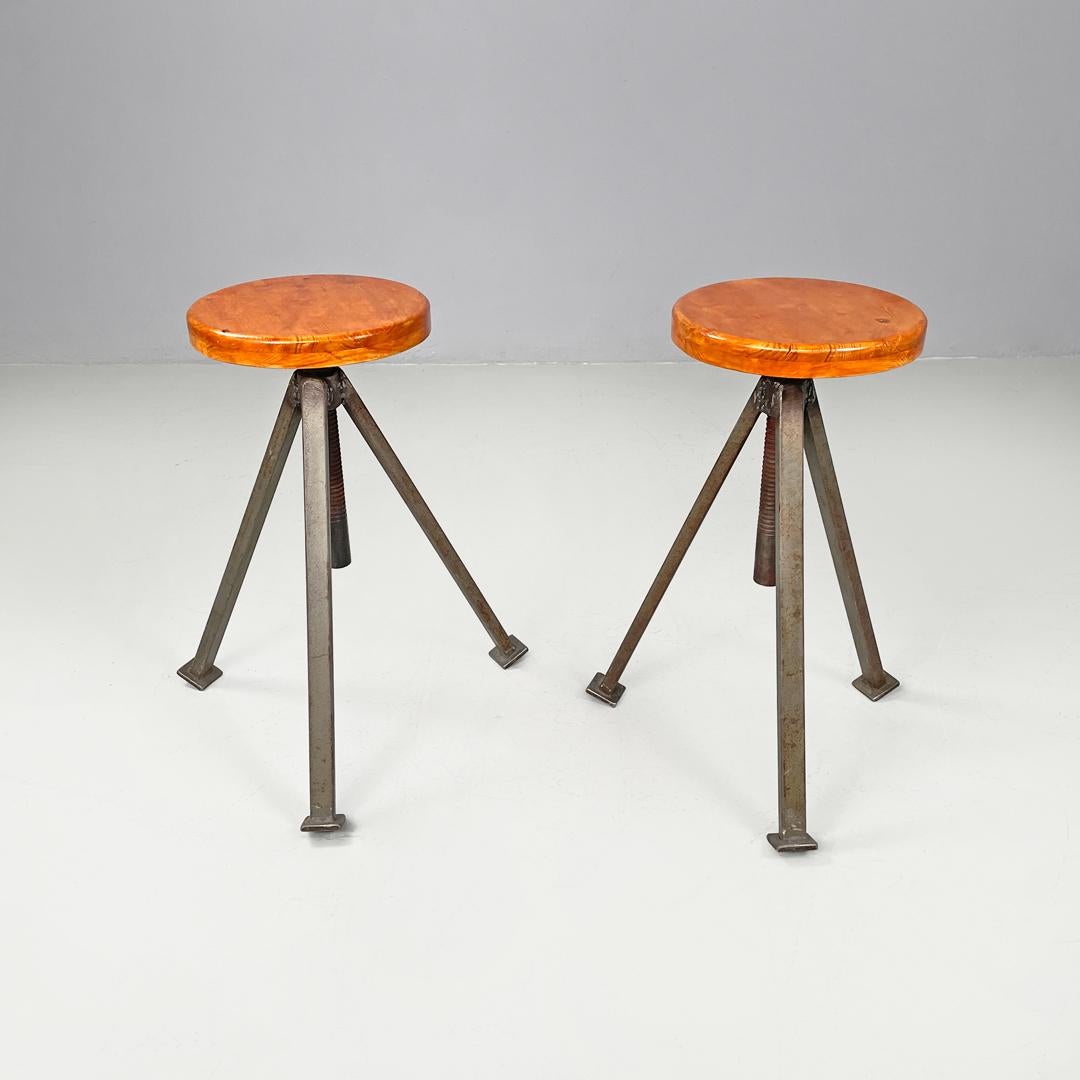 Metal Italian mid-century modern industrial adjustable stools in wood and metal, 1960s For Sale