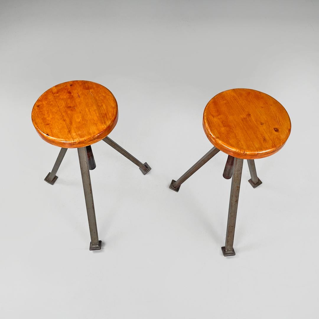 Italian mid-century modern industrial adjustable stools in wood and metal, 1960s For Sale 1
